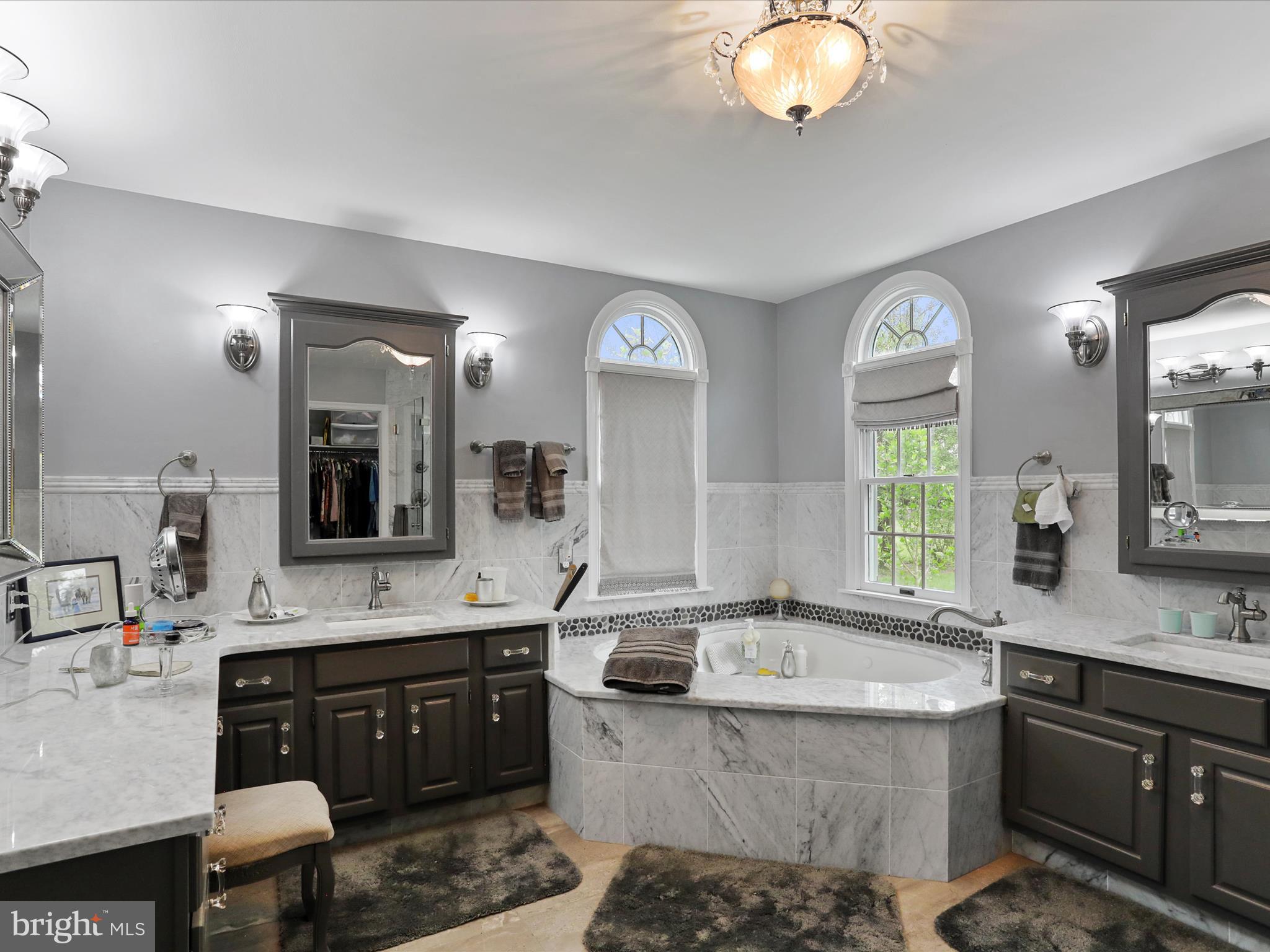 OAKLAND HEIGHTS - Residential