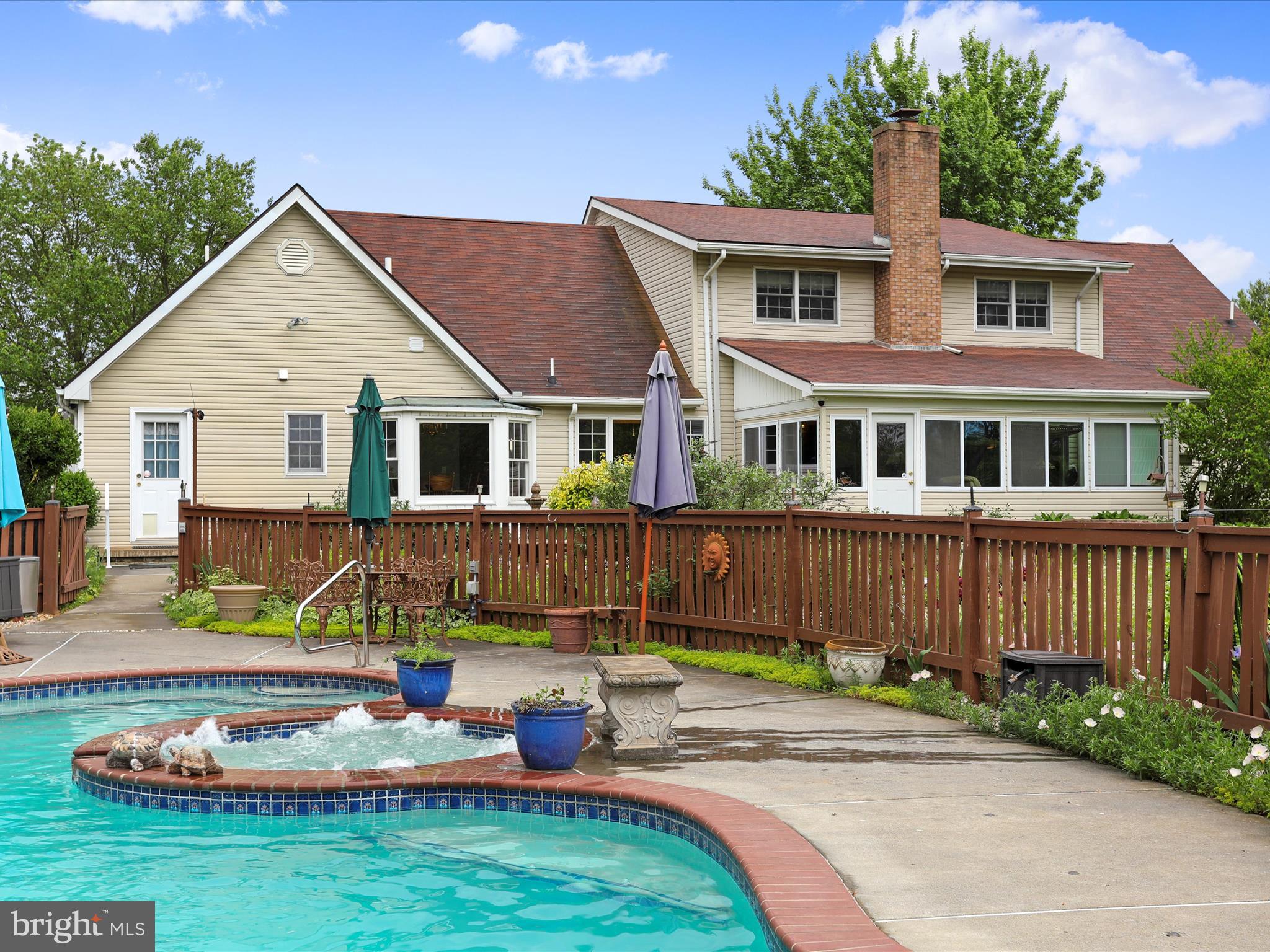 OAKLAND HEIGHTS - Residential