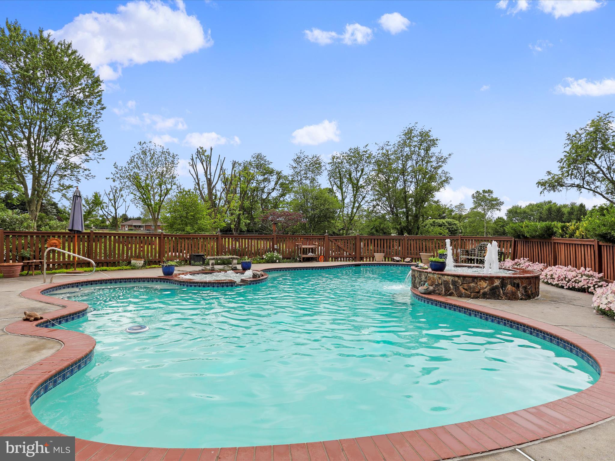 OAKLAND HEIGHTS - Residential