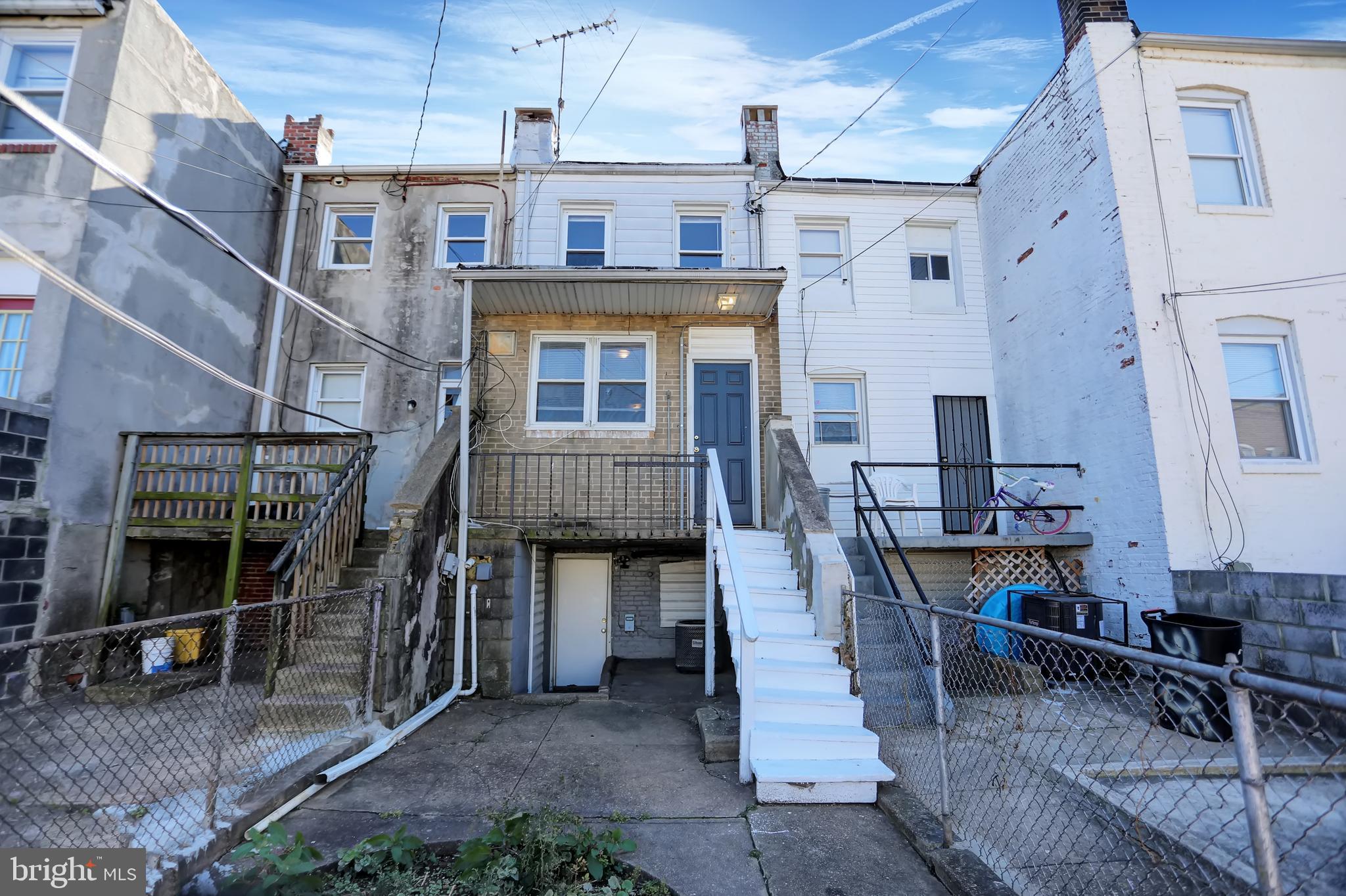 BALTIMORE HIGHLANDS - Residential Lease