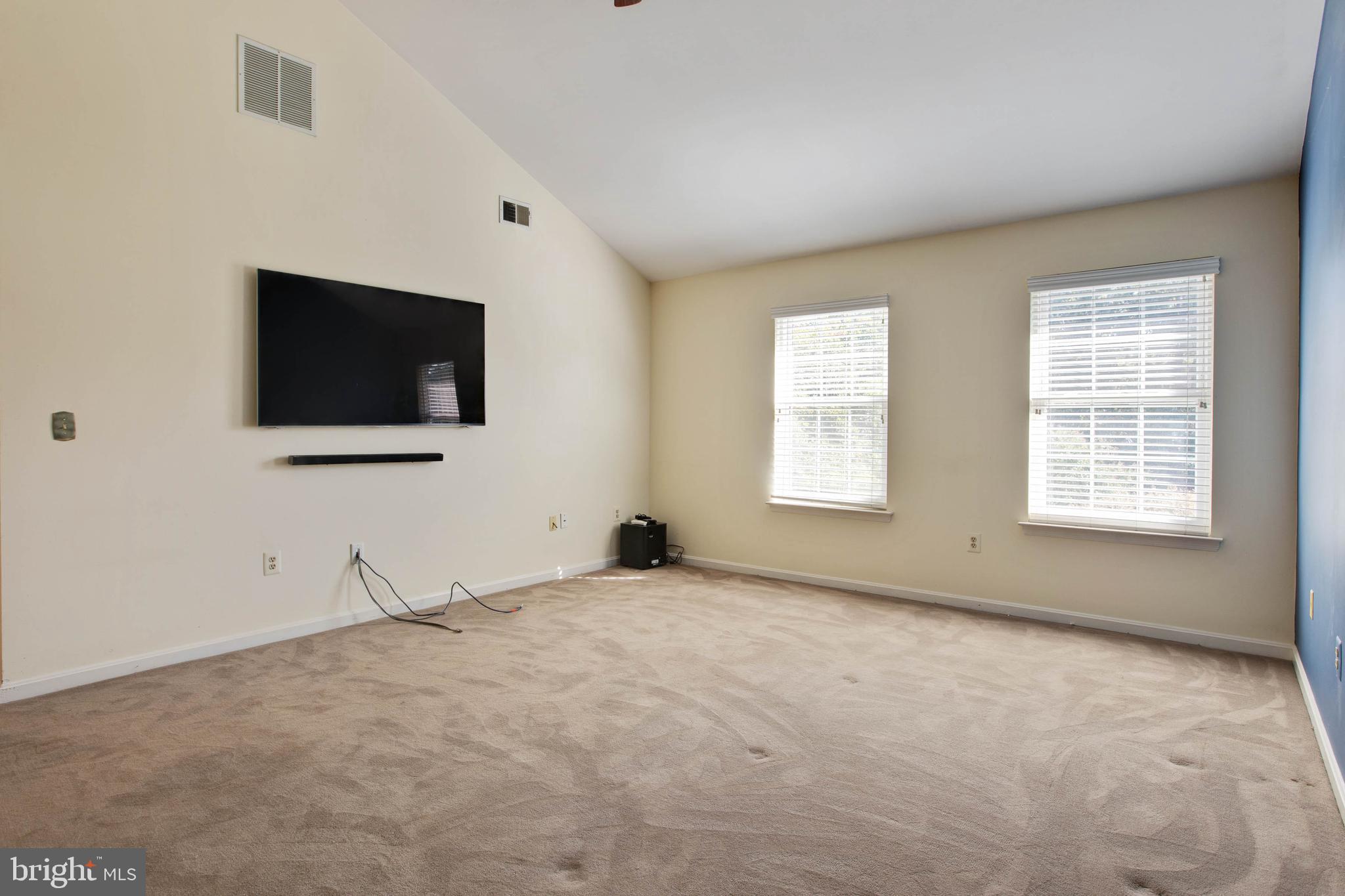 KINGS GRANT LA PLATA - Residential