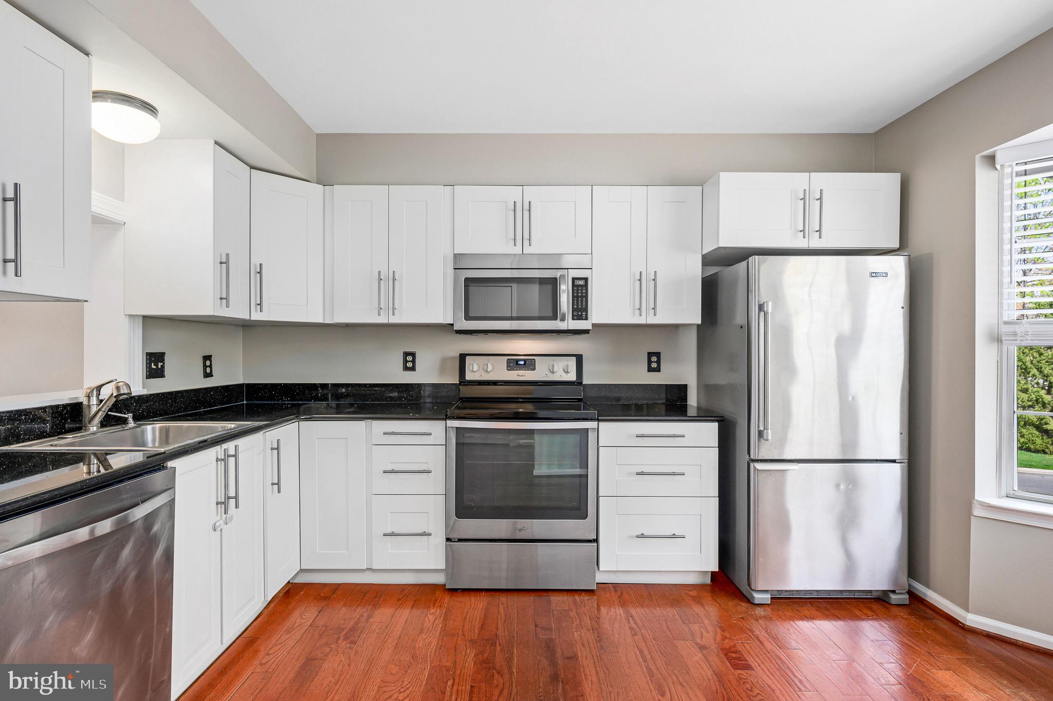 COUNTRYSIDE - Residential