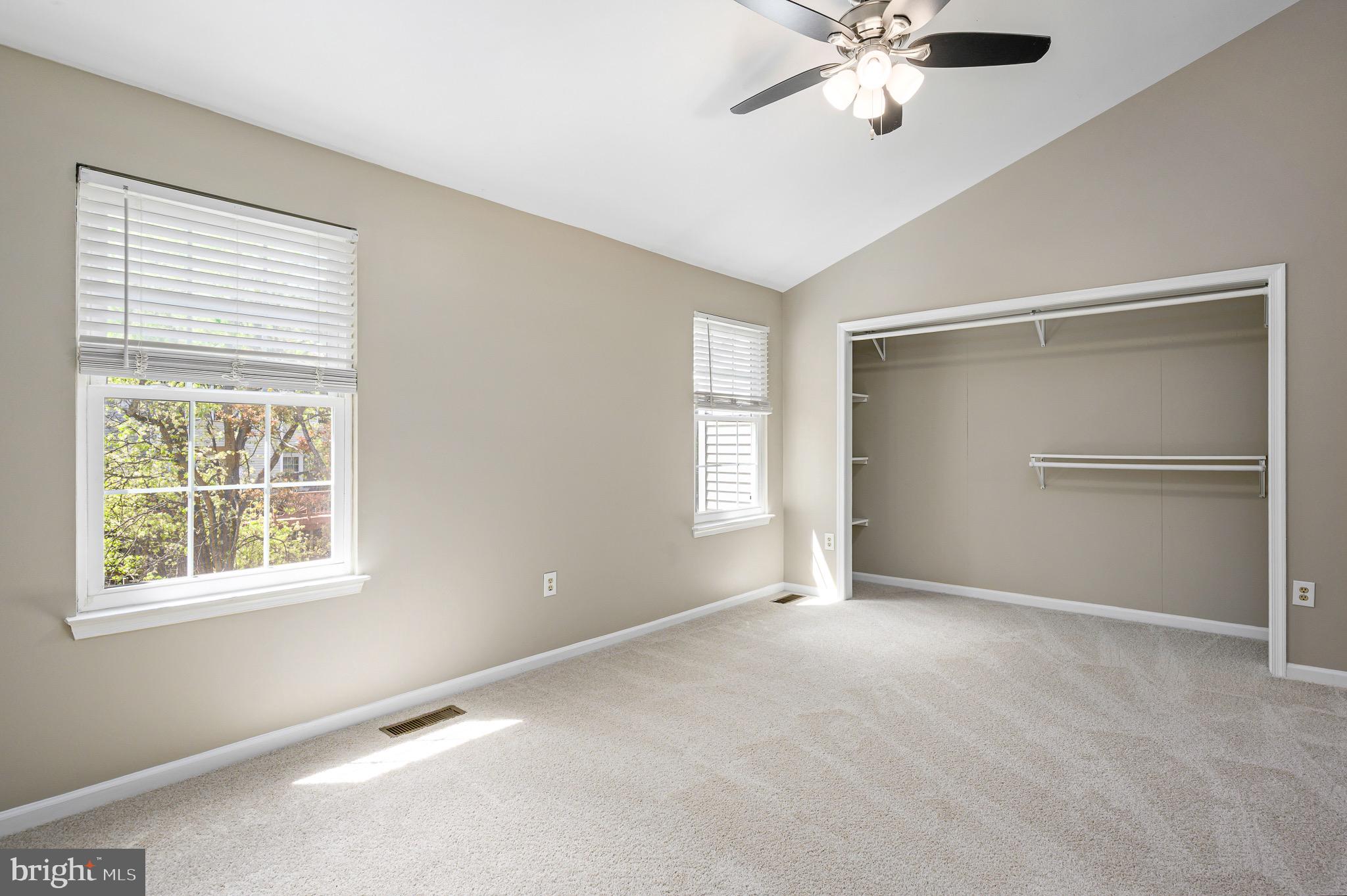 COUNTRYSIDE - Residential