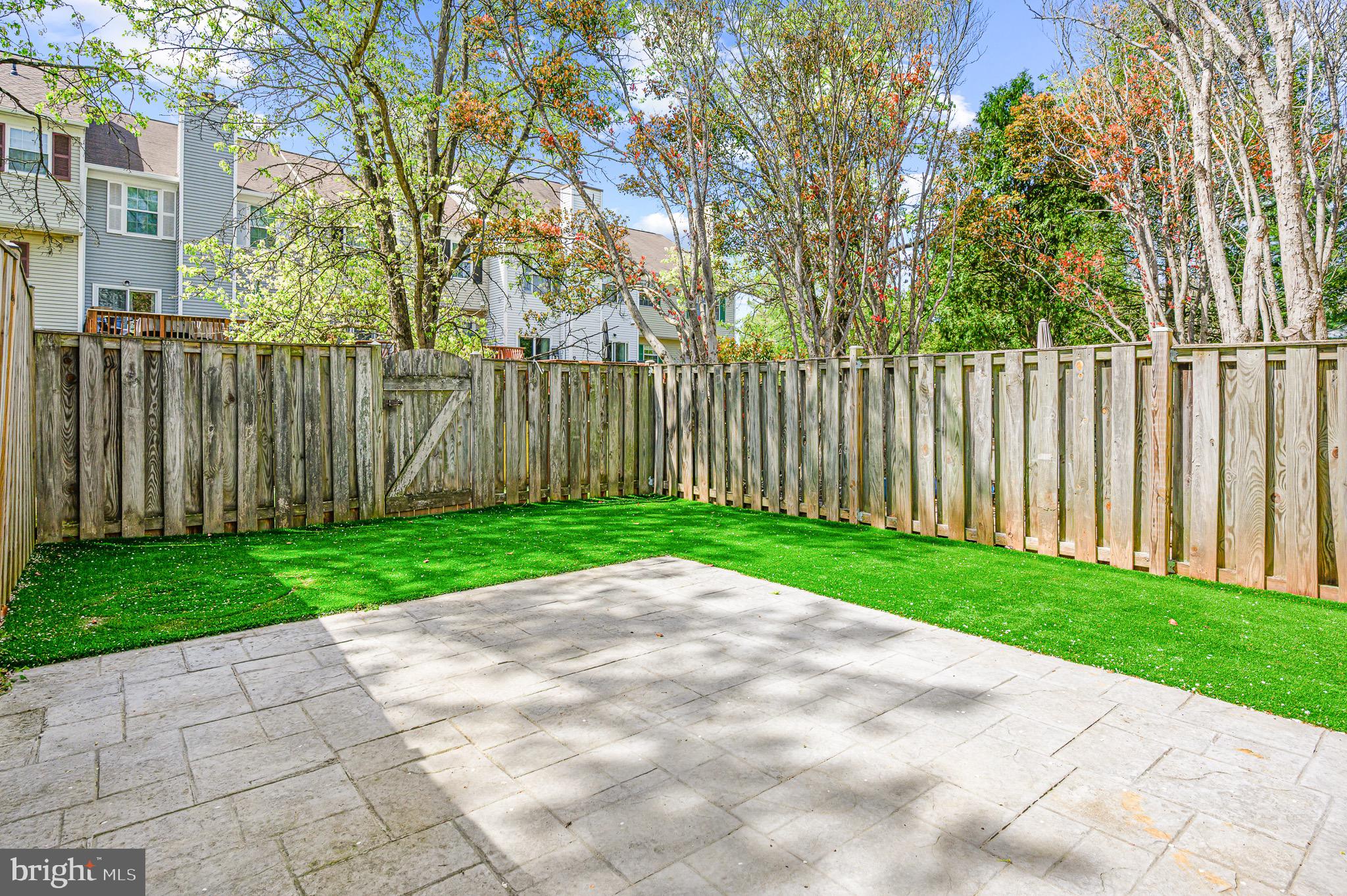 COUNTRYSIDE - Residential