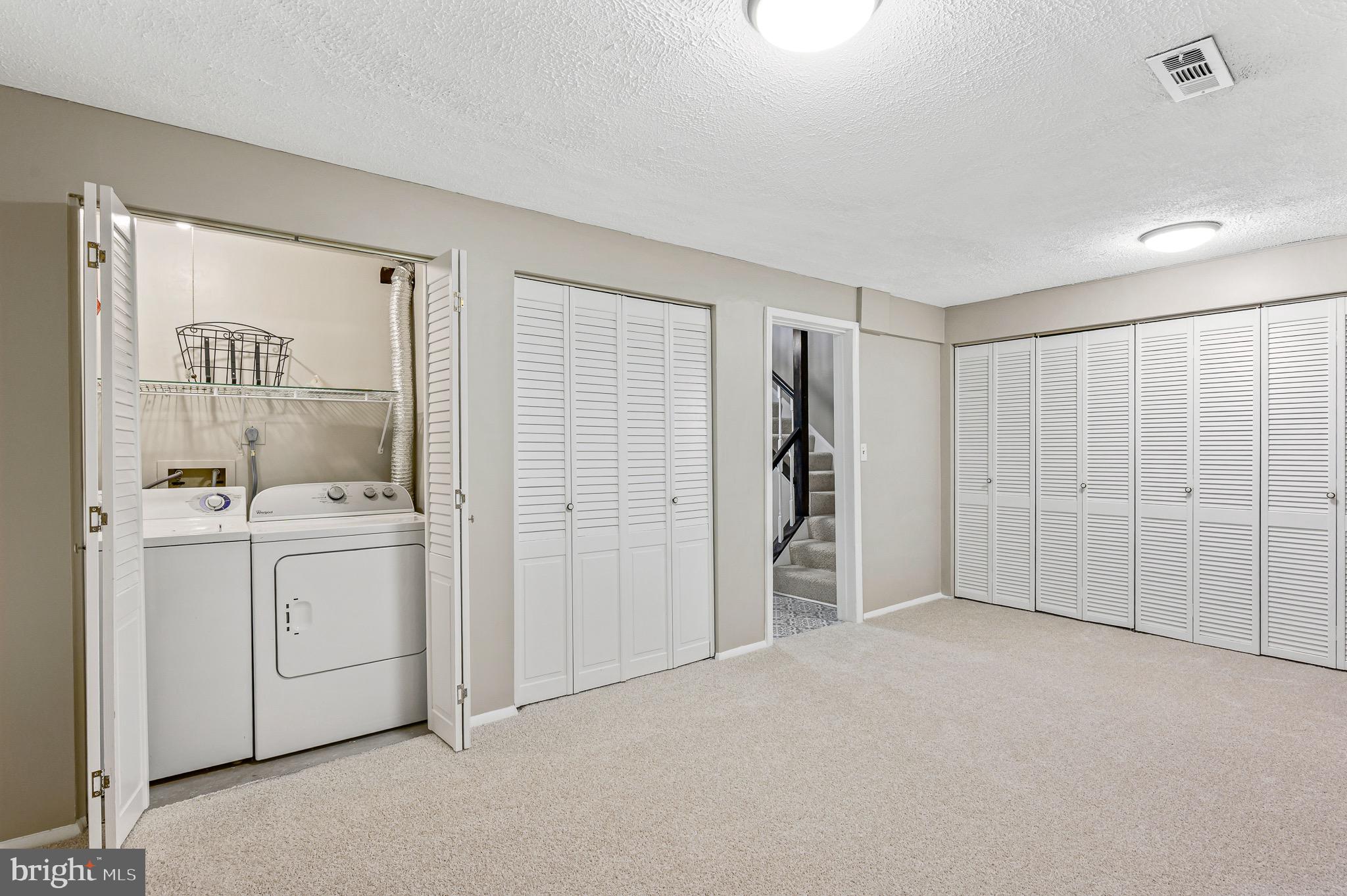 COUNTRYSIDE - Residential