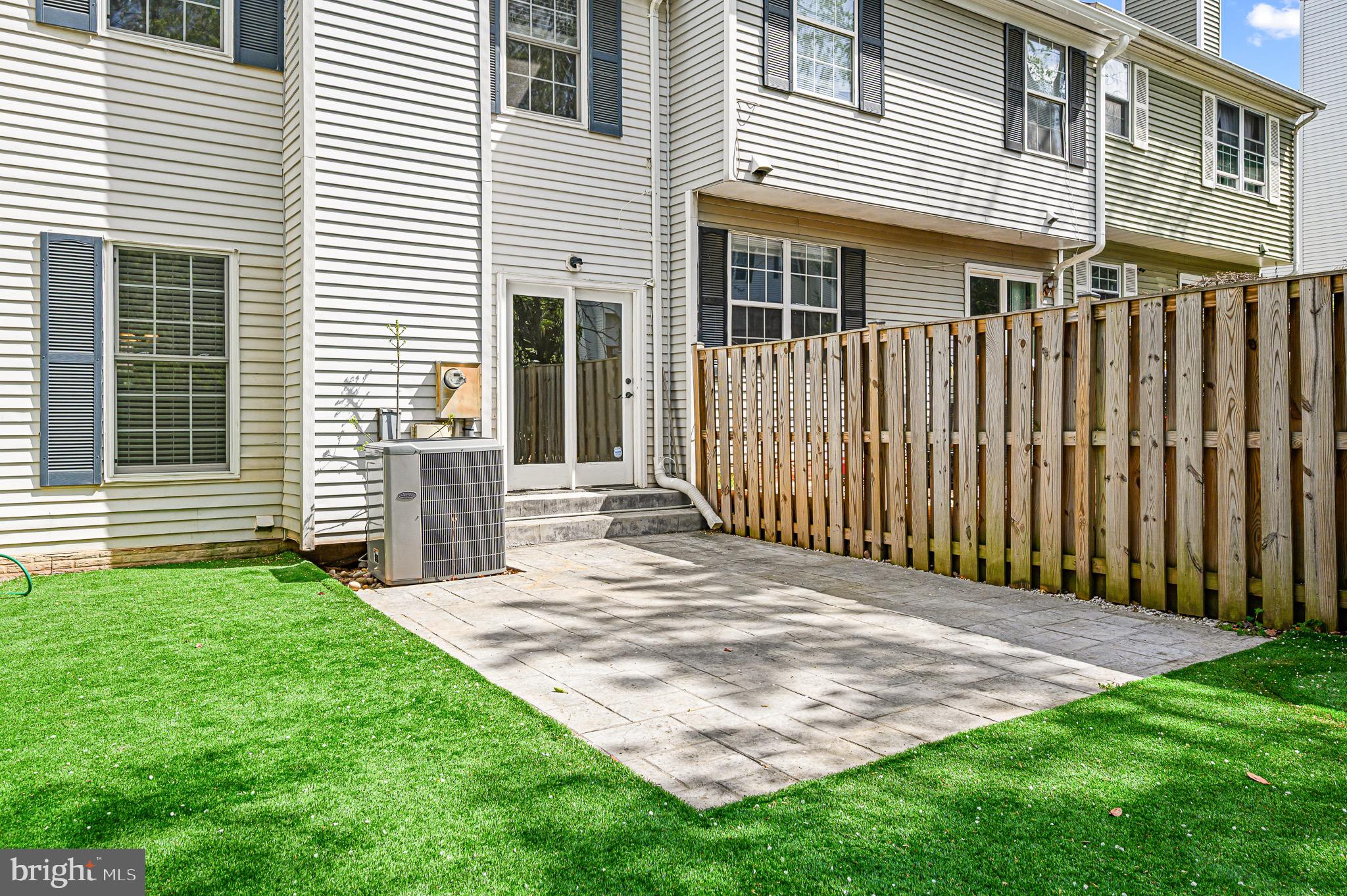 COUNTRYSIDE - Residential