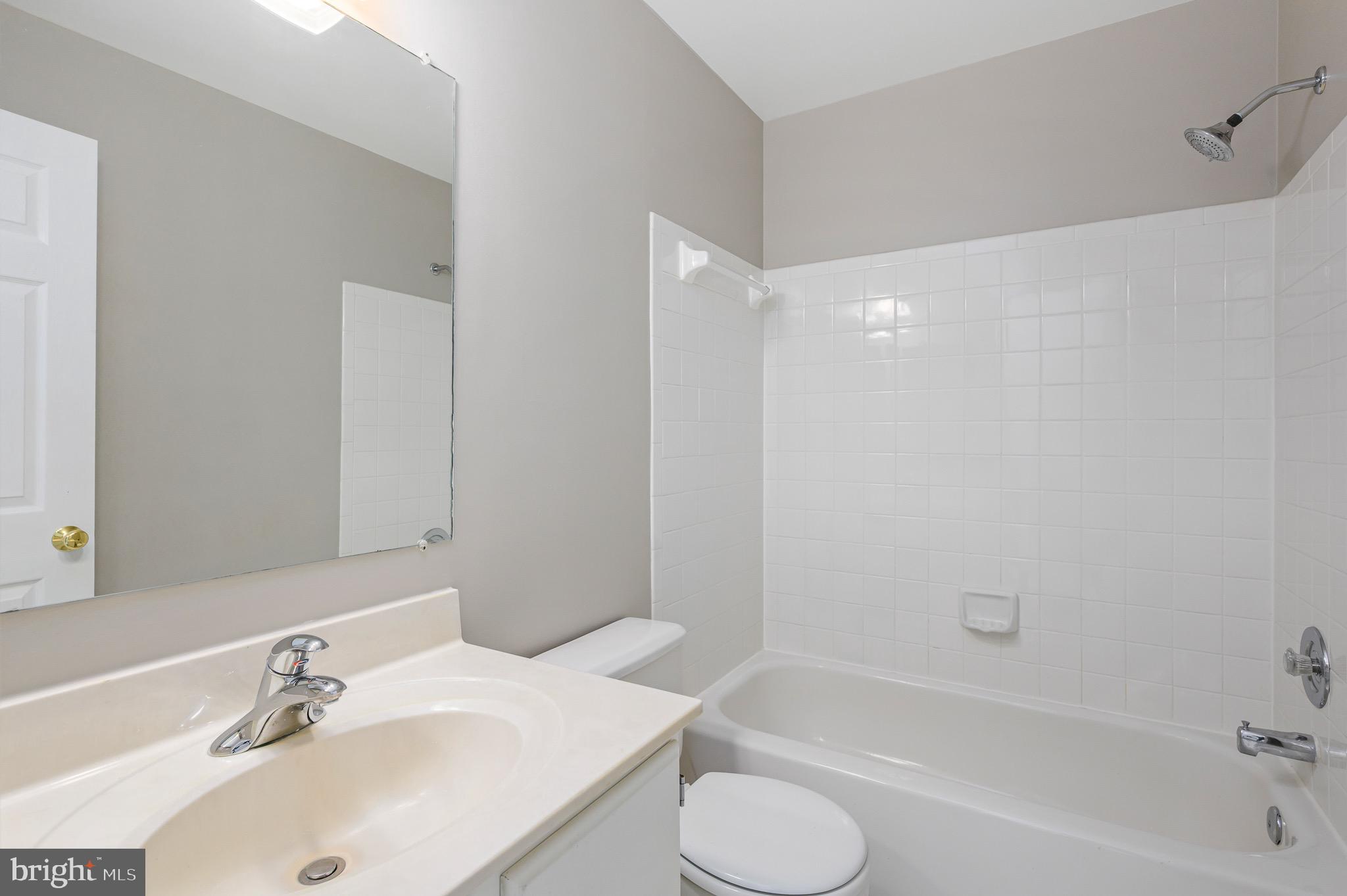 COUNTRYSIDE - Residential