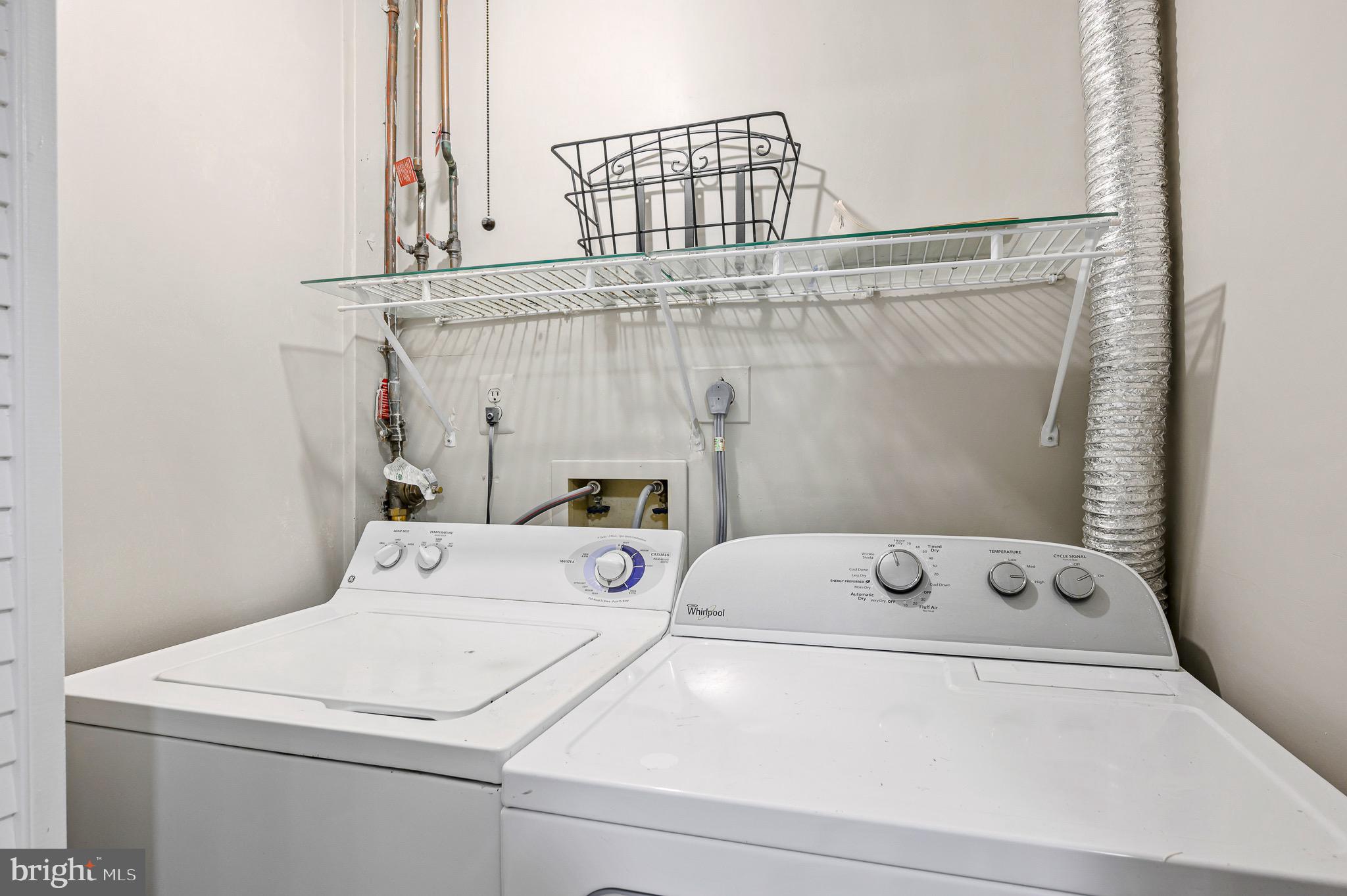 COUNTRYSIDE - Residential