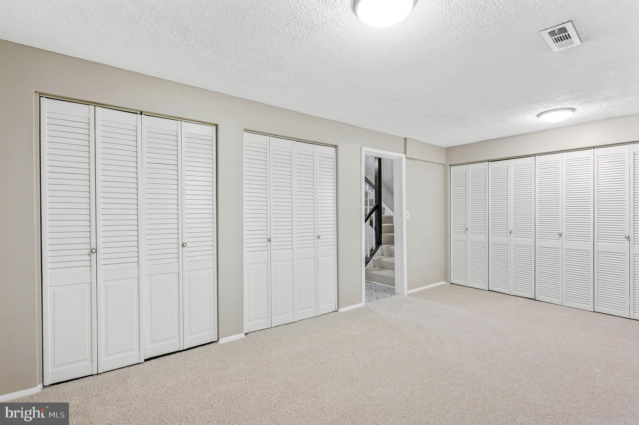 COUNTRYSIDE - Residential