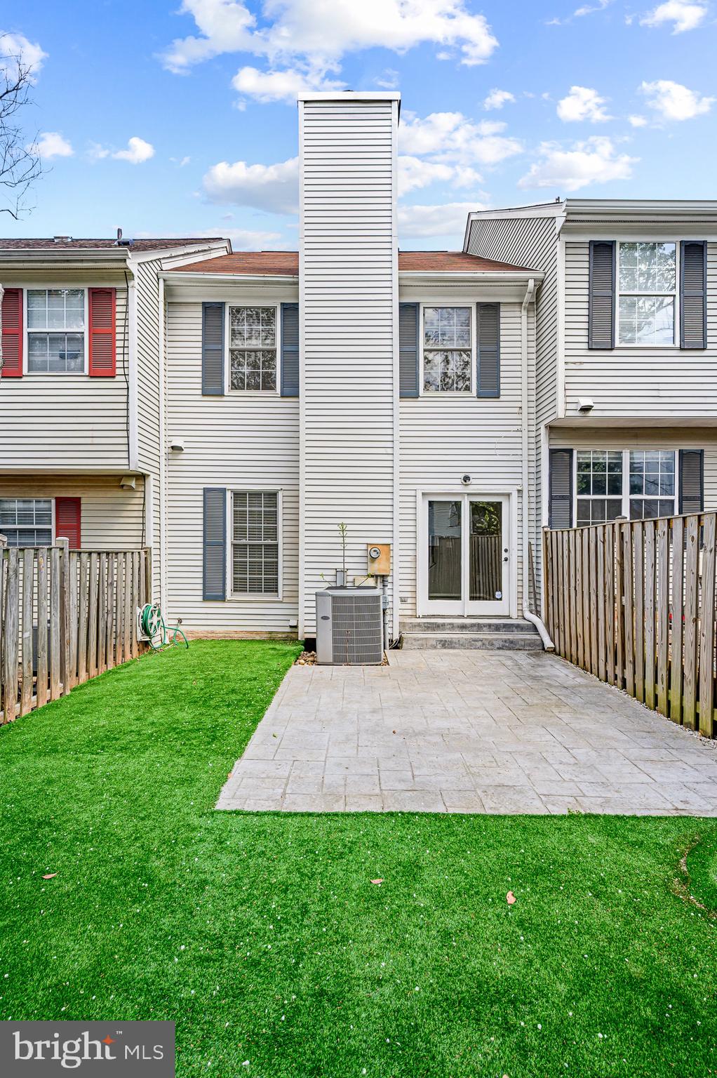 COUNTRYSIDE - Residential