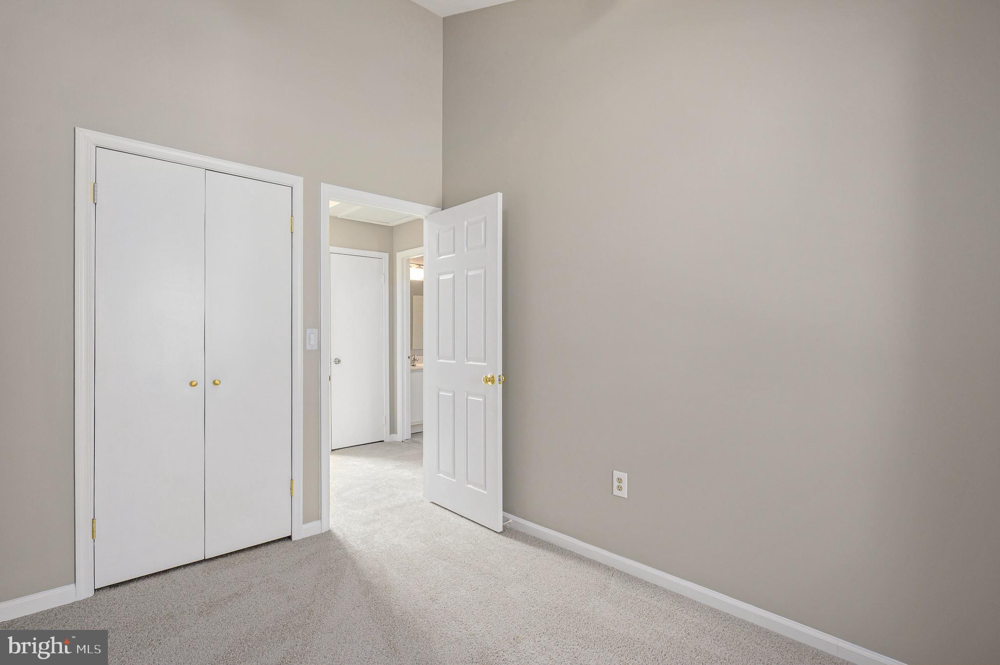 COUNTRYSIDE - Residential