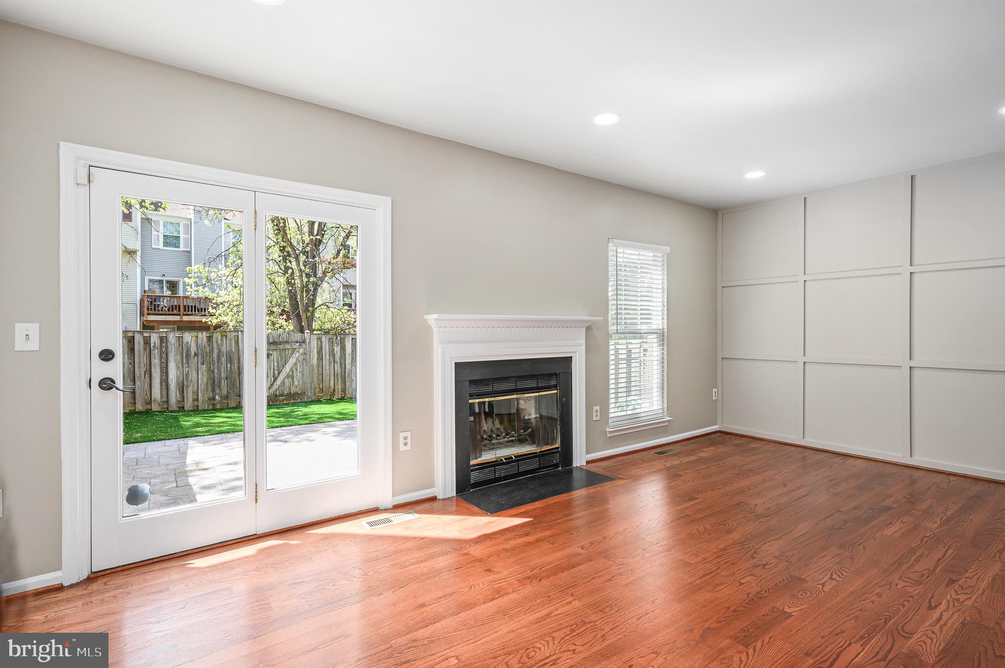 COUNTRYSIDE - Residential