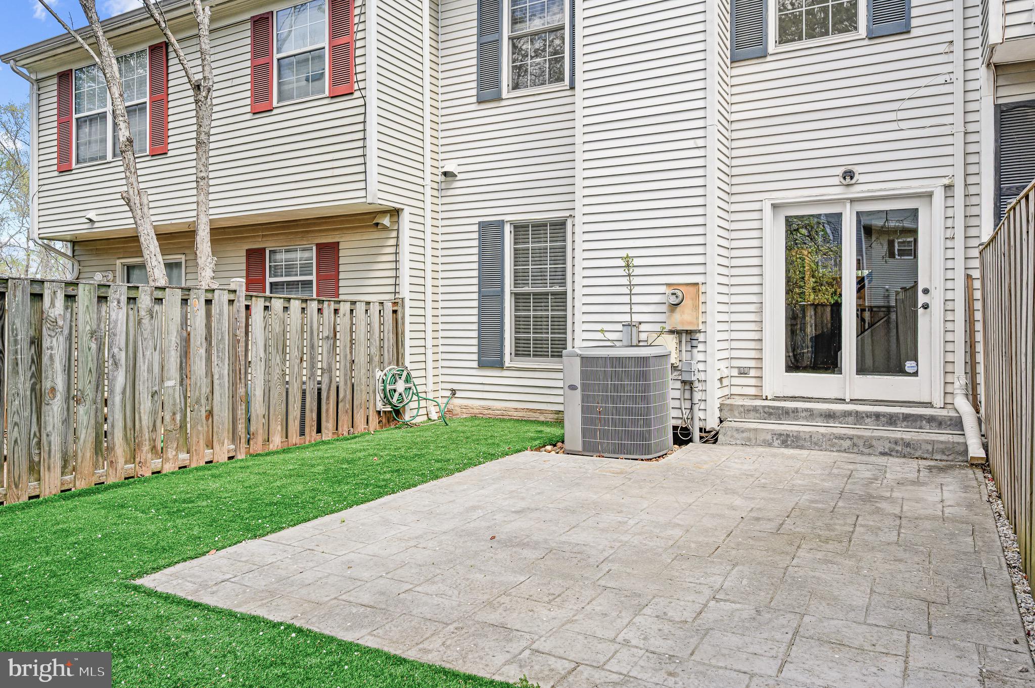 COUNTRYSIDE - Residential