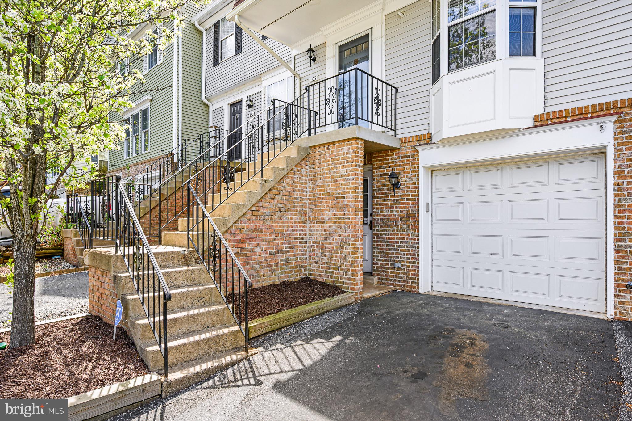 COUNTRYSIDE - Residential