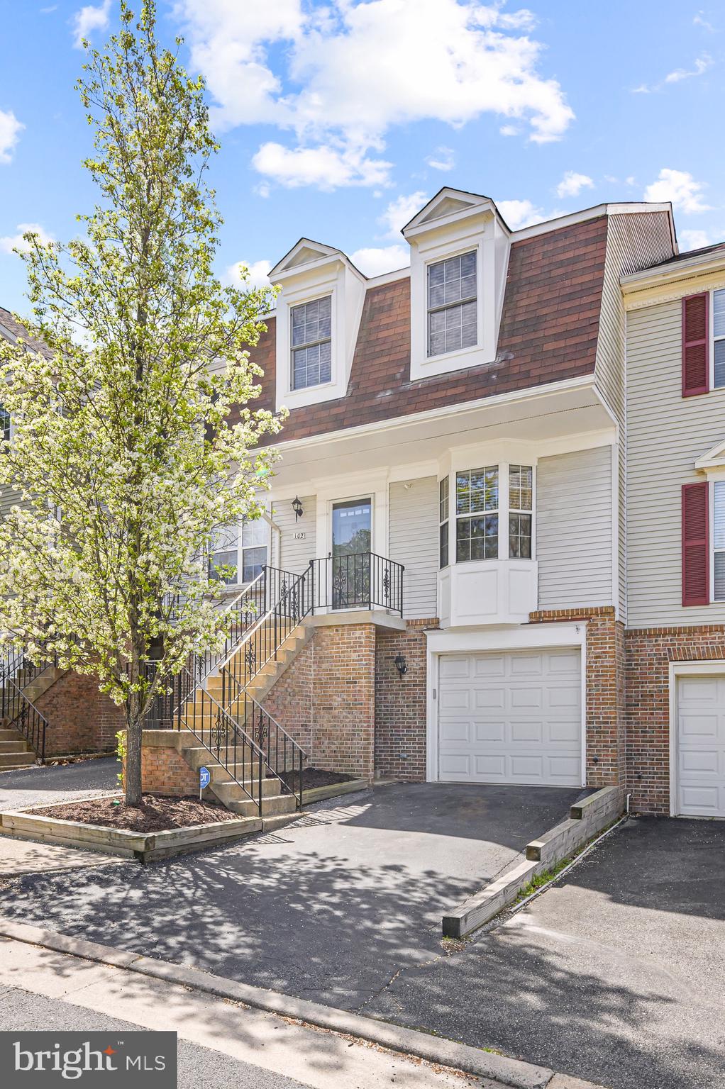 COUNTRYSIDE - Residential