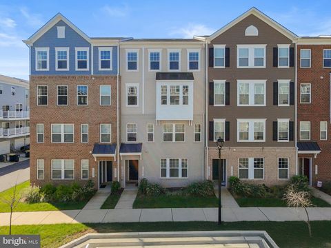 Photo of 10549 Jim Lovell Lane #1422, LANHAM, MD 20706 (MLS # MDPG2166876) Photo of 10549 Jim Lovell Lane #1422, LANHAM, MD 20706 (MLS # MDPG2166876)
