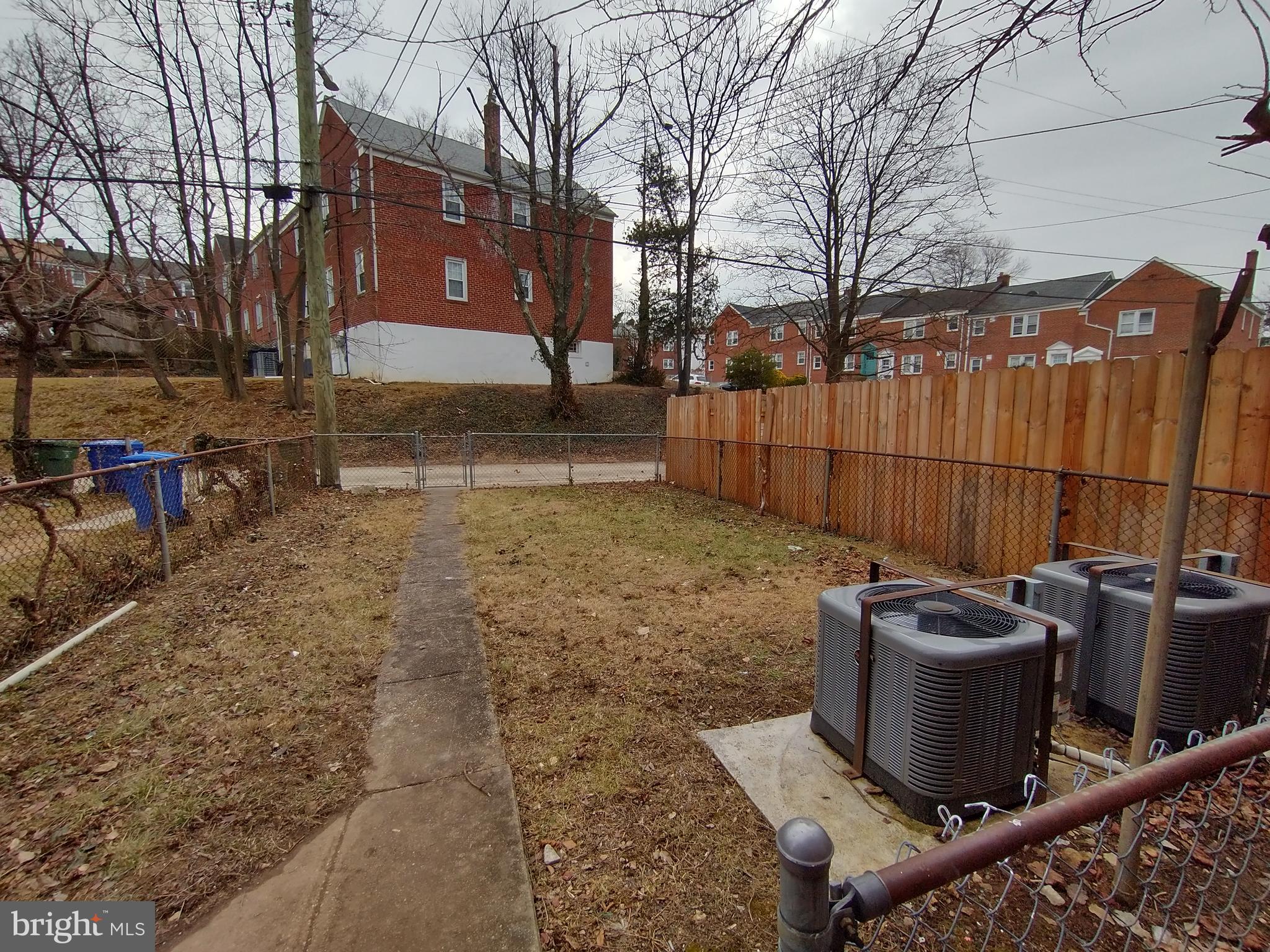 GLEN OAKS - Residential