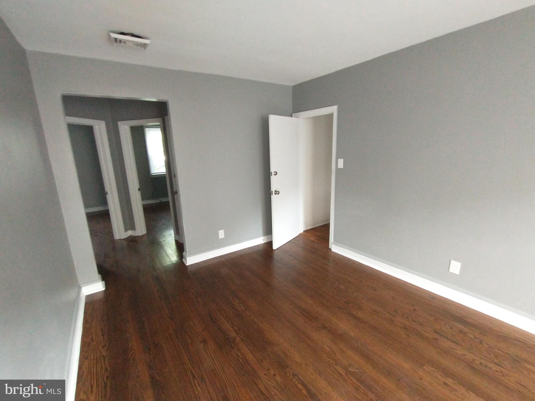 GLEN OAKS - Residential