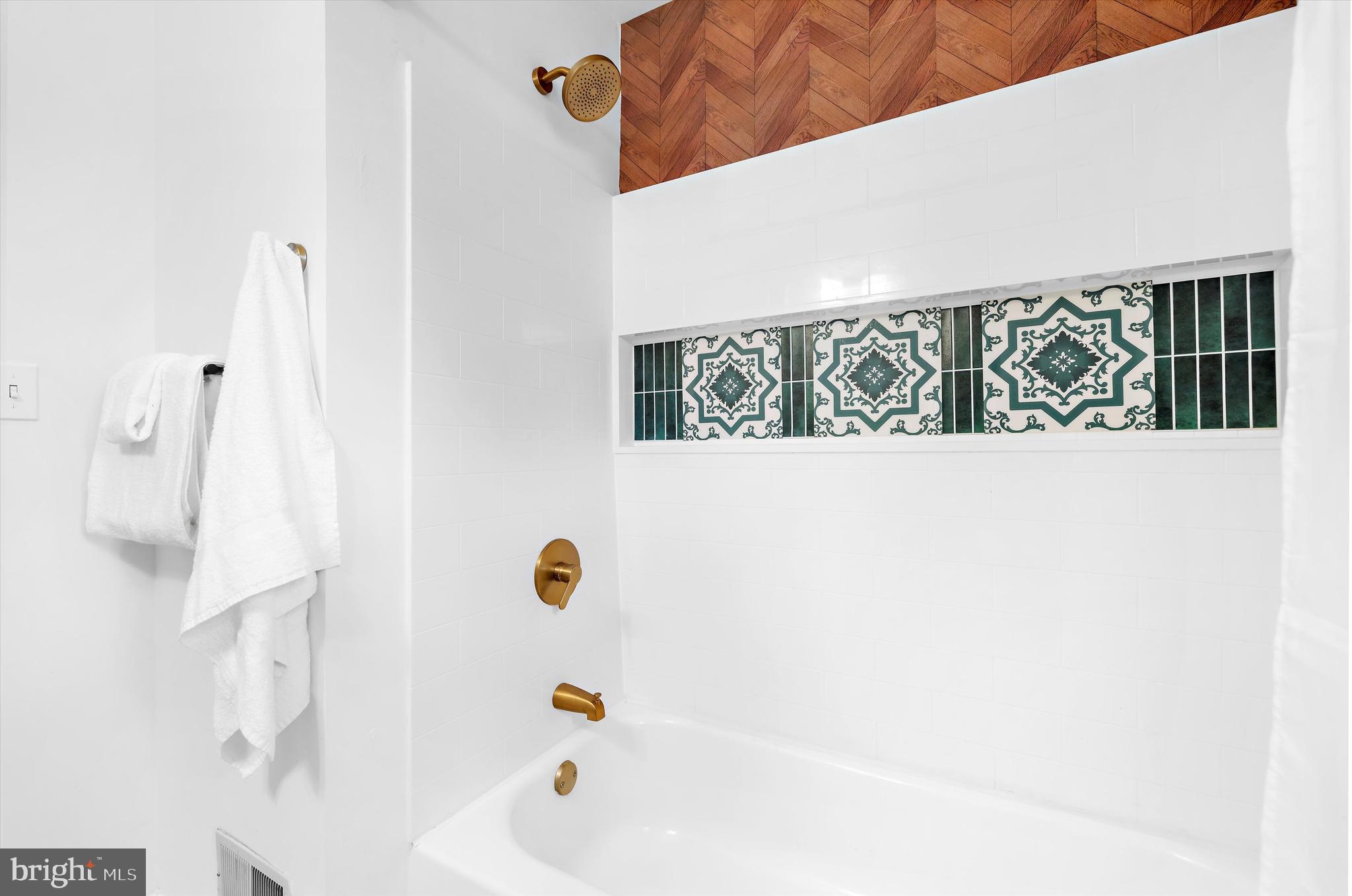 CARROLLTON MANOR - Residential