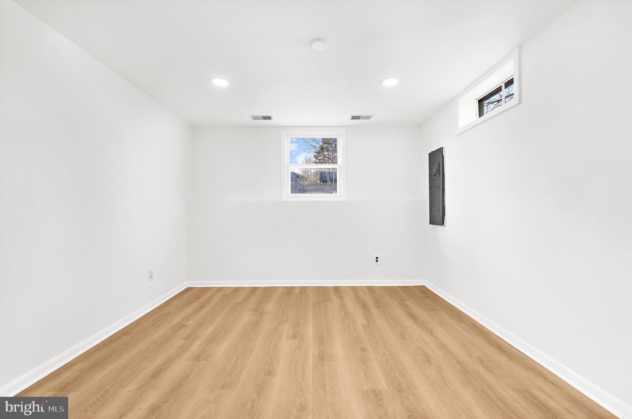 CARROLLTON MANOR - Residential