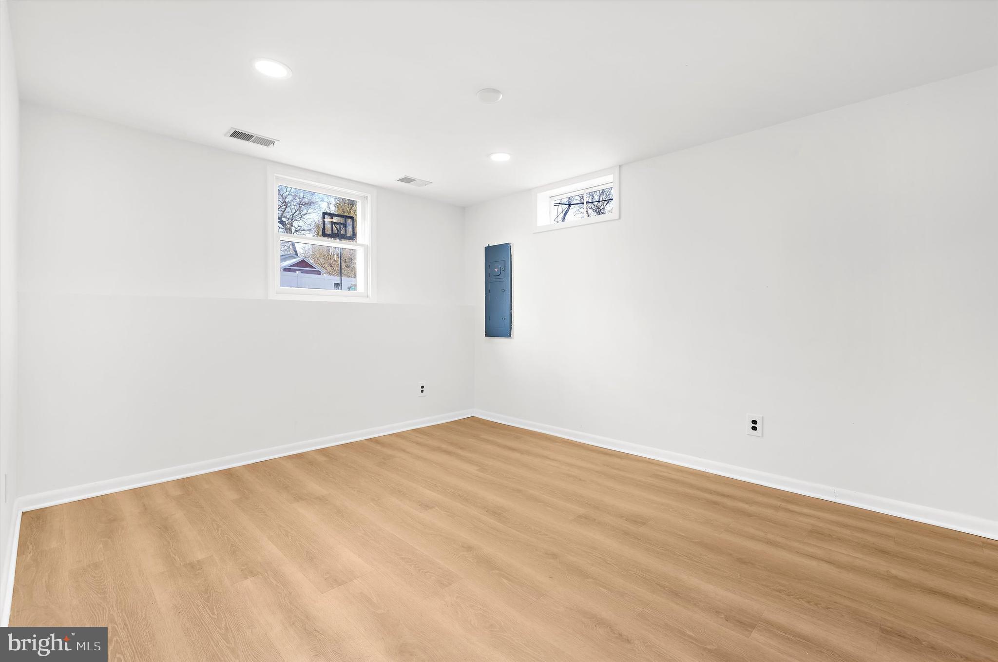 CARROLLTON MANOR - Residential