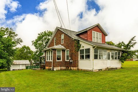 1205 W ROUTE 897 DENVER PA 17517