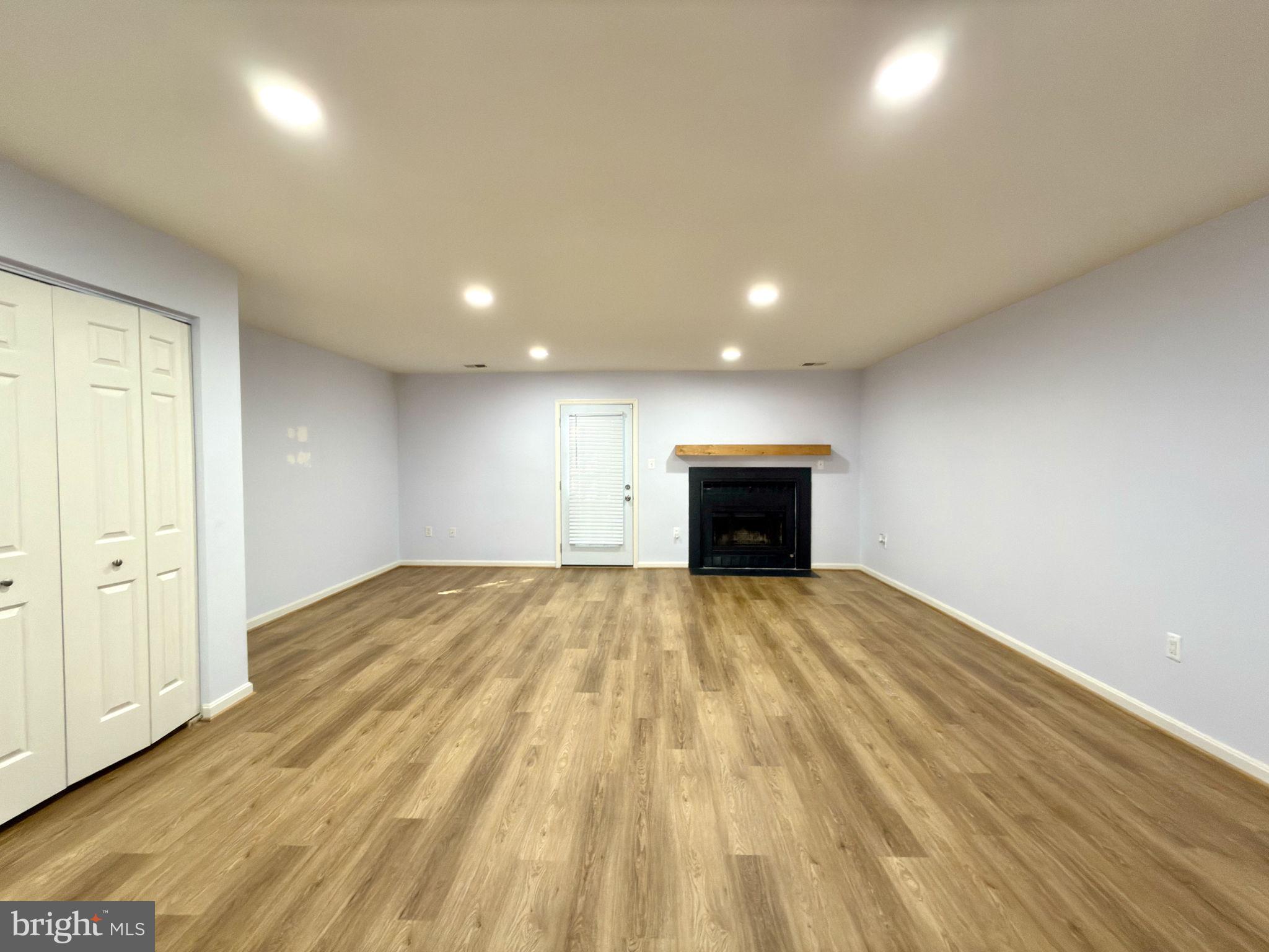 PORT O DUMFRIES - Residential Lease