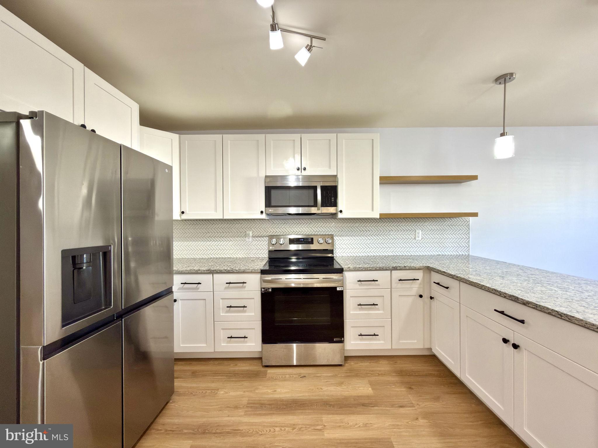 PORT O DUMFRIES - Residential Lease