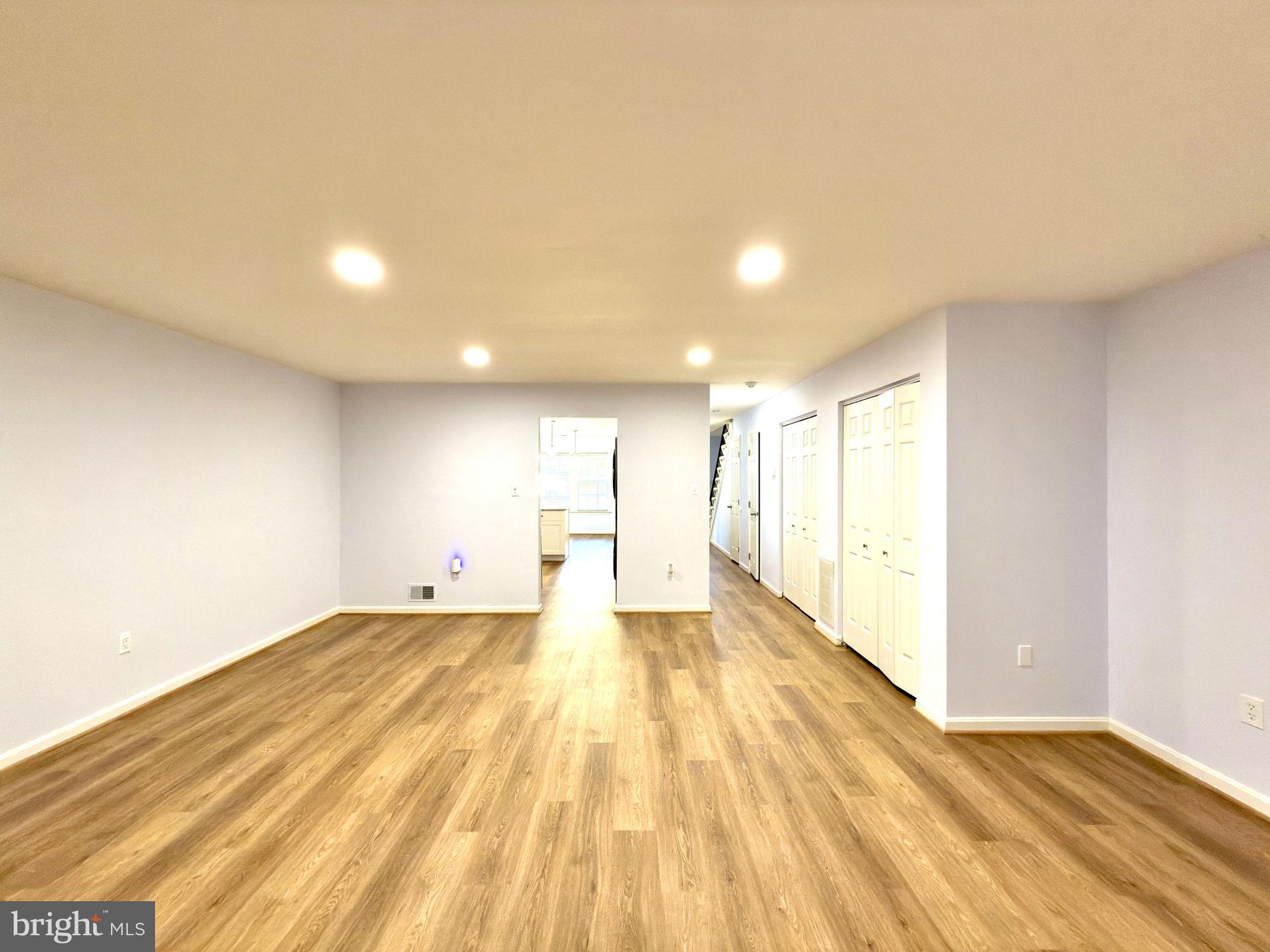 PORT O DUMFRIES - Residential Lease