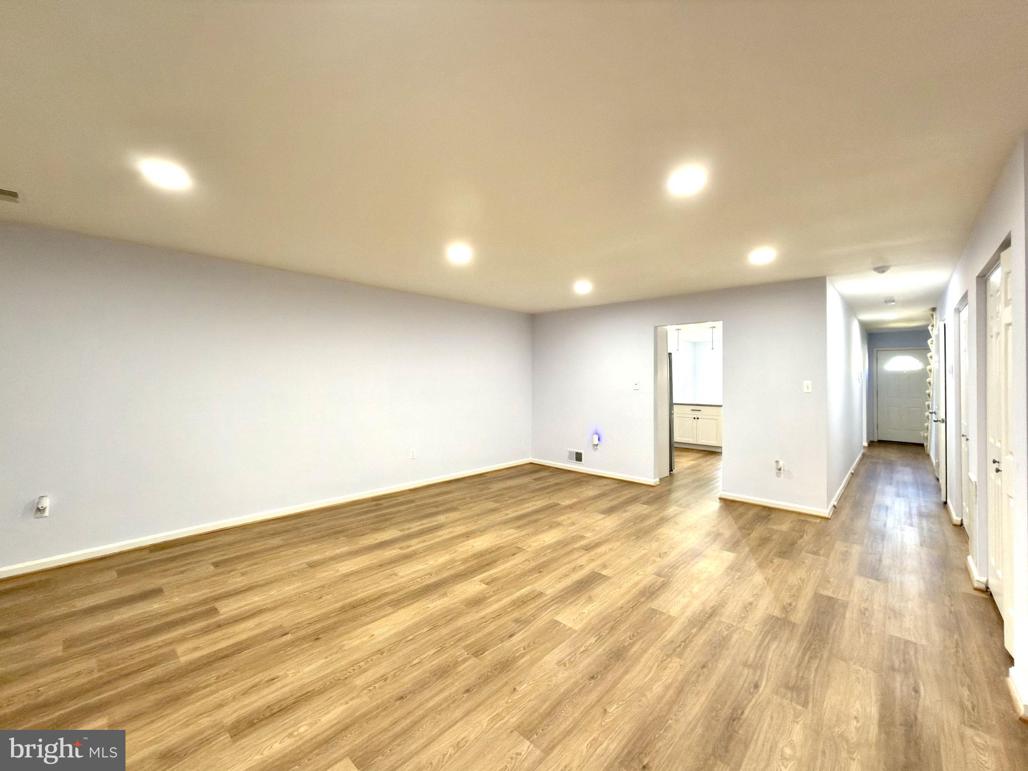 PORT O DUMFRIES - Residential Lease