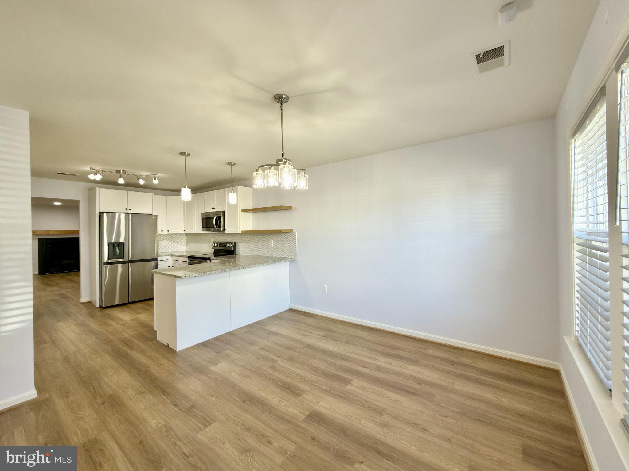 PORT O DUMFRIES - Residential Lease