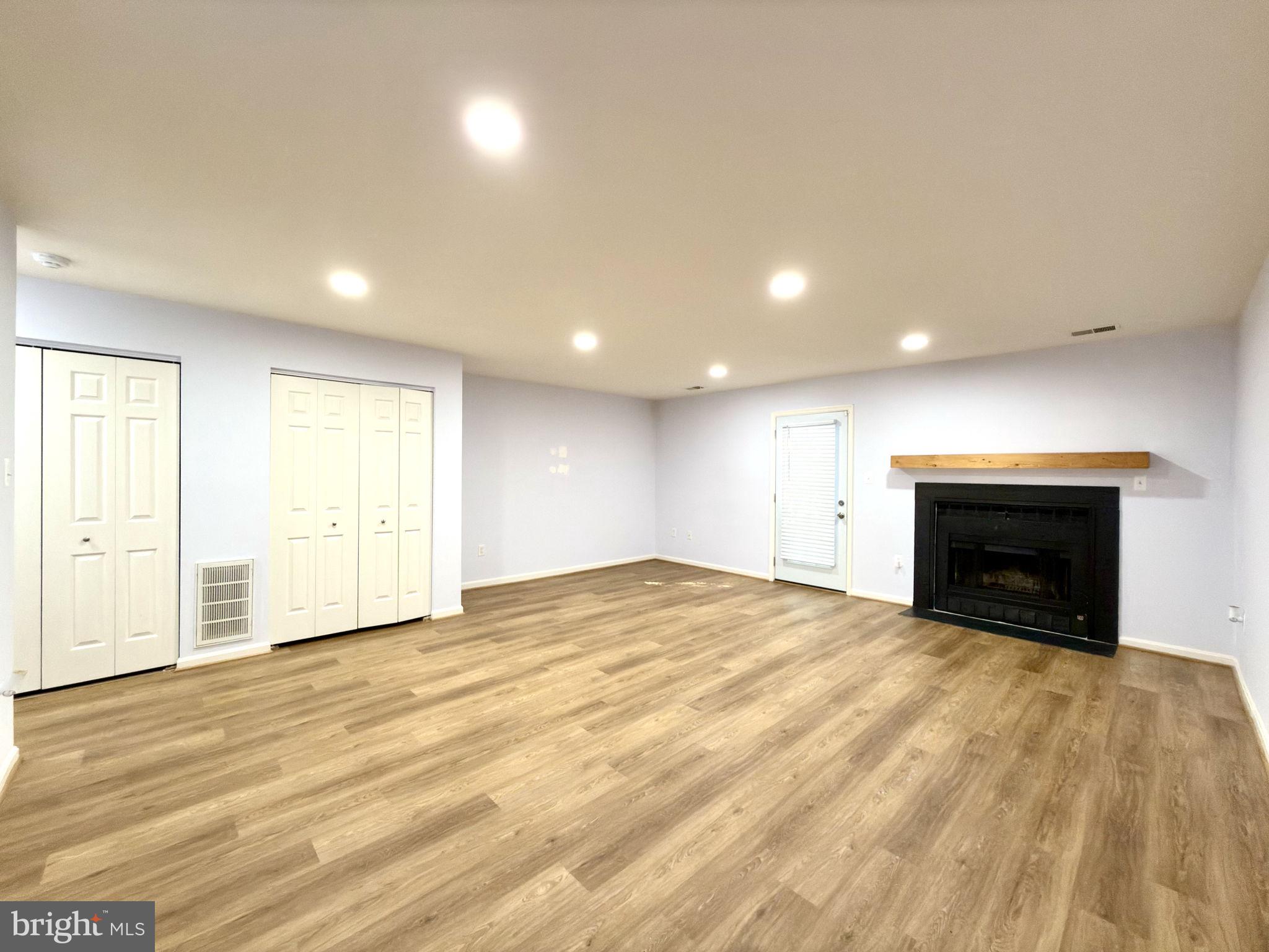 PORT O DUMFRIES - Residential Lease