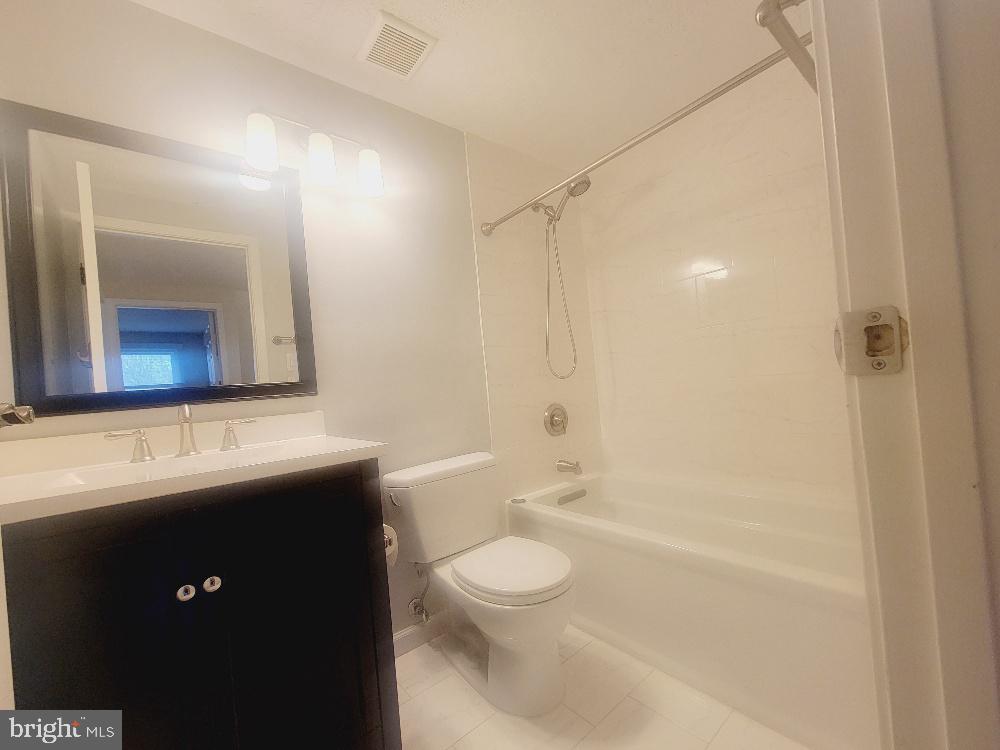 FOLKSTONE - Residential Lease