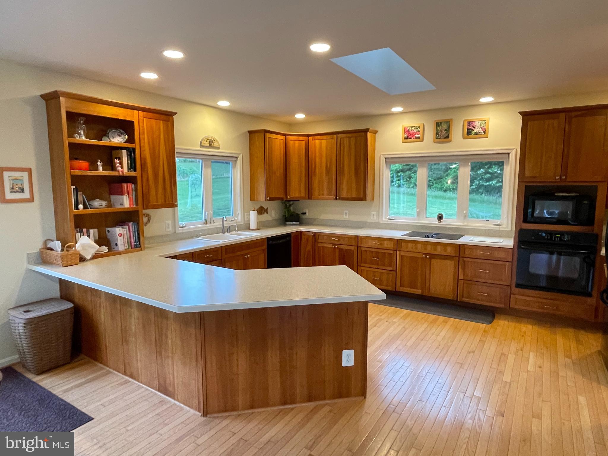 OYSTER SHELL LANDING - Residential