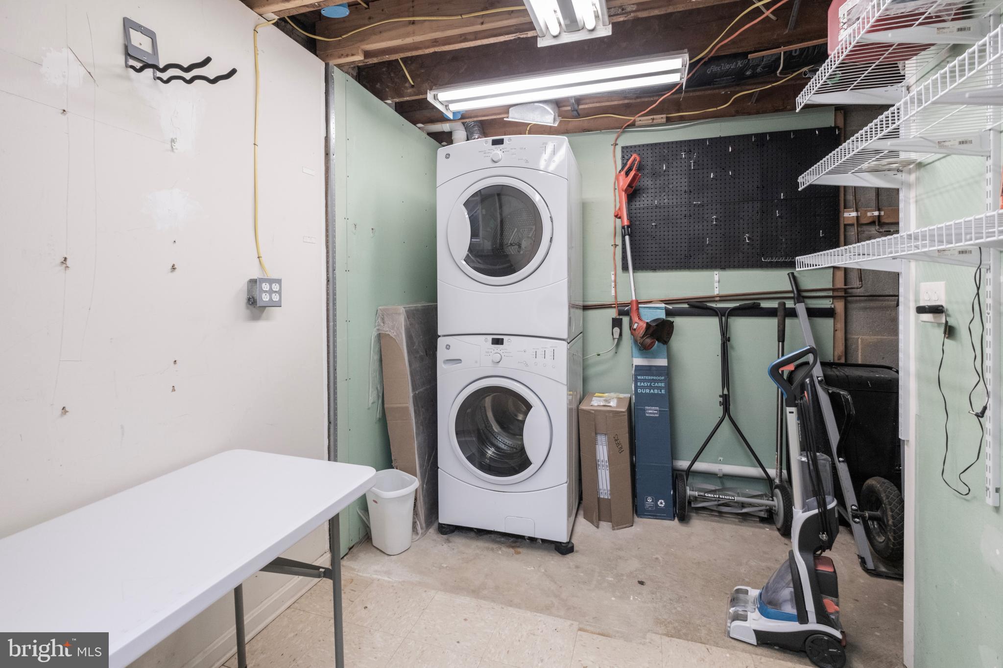 OAKLAND MILLS - Residential Lease