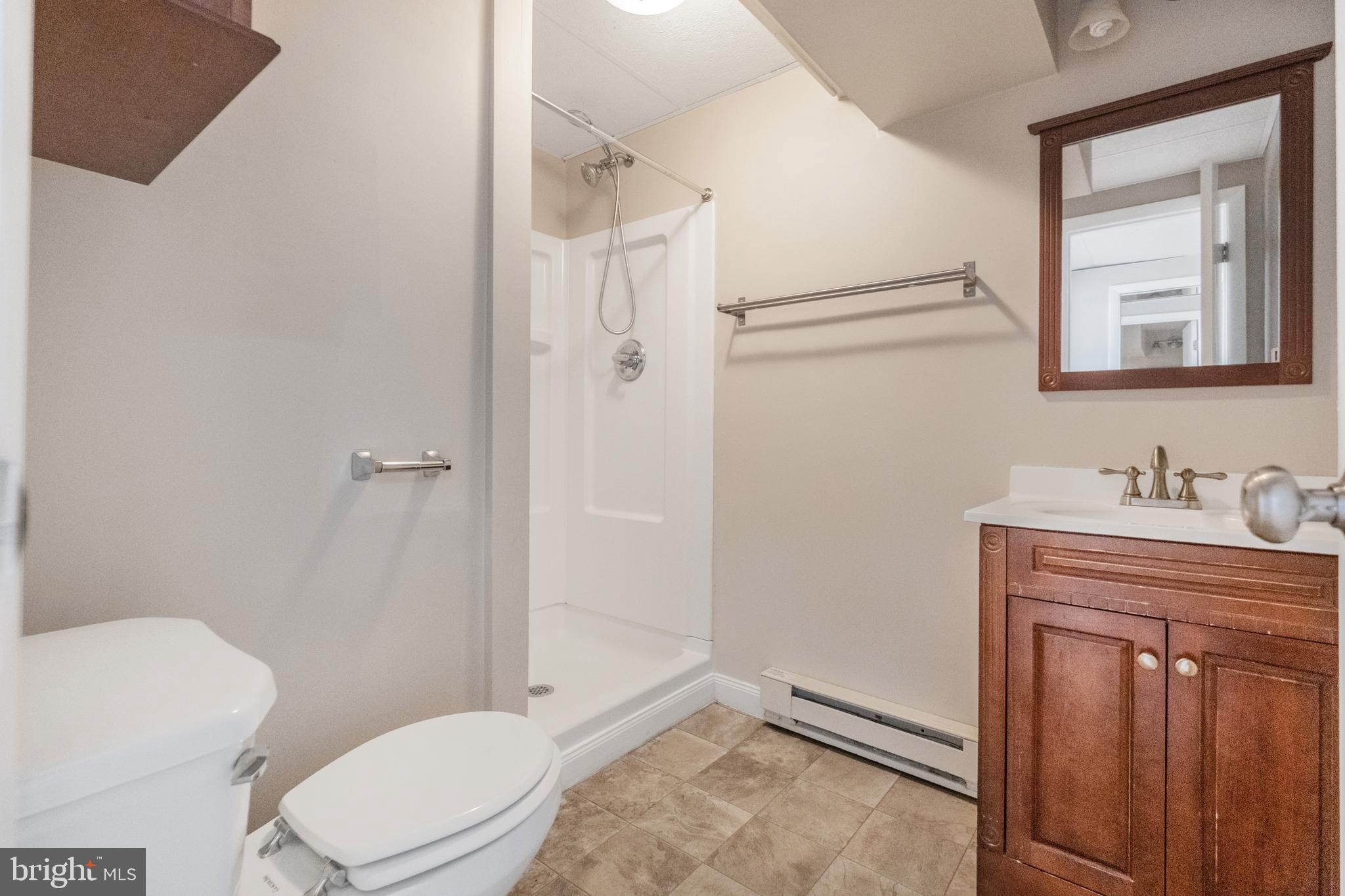 OAKLAND MILLS - Residential Lease