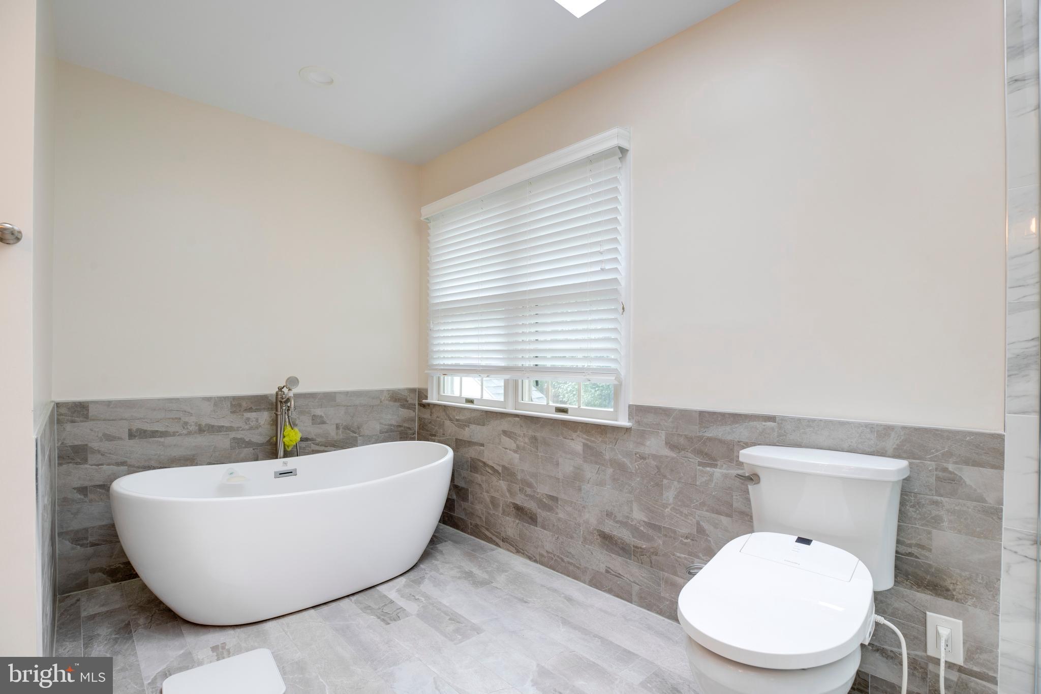 CENTURY OAK - Residential Lease