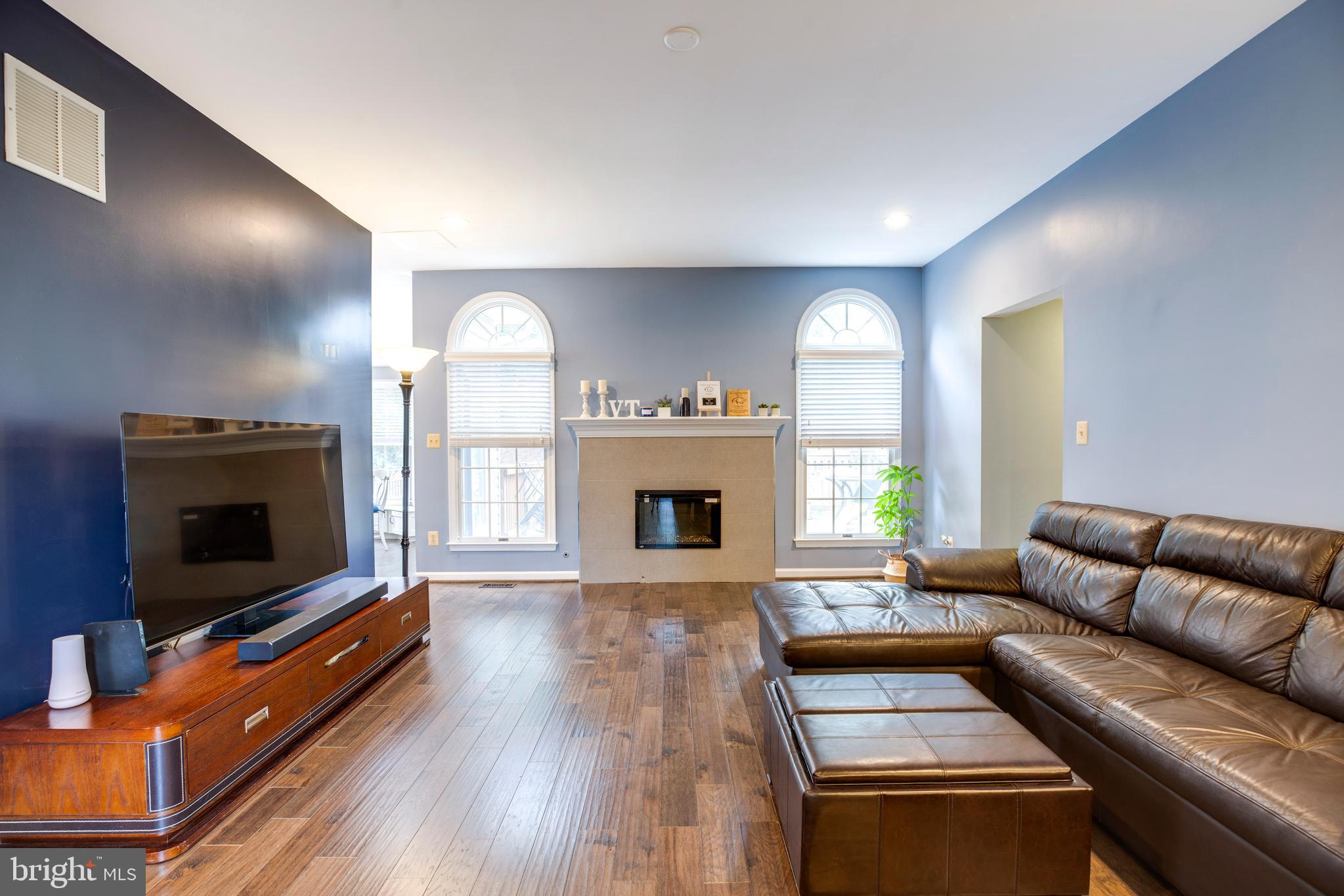 CENTURY OAK - Residential Lease