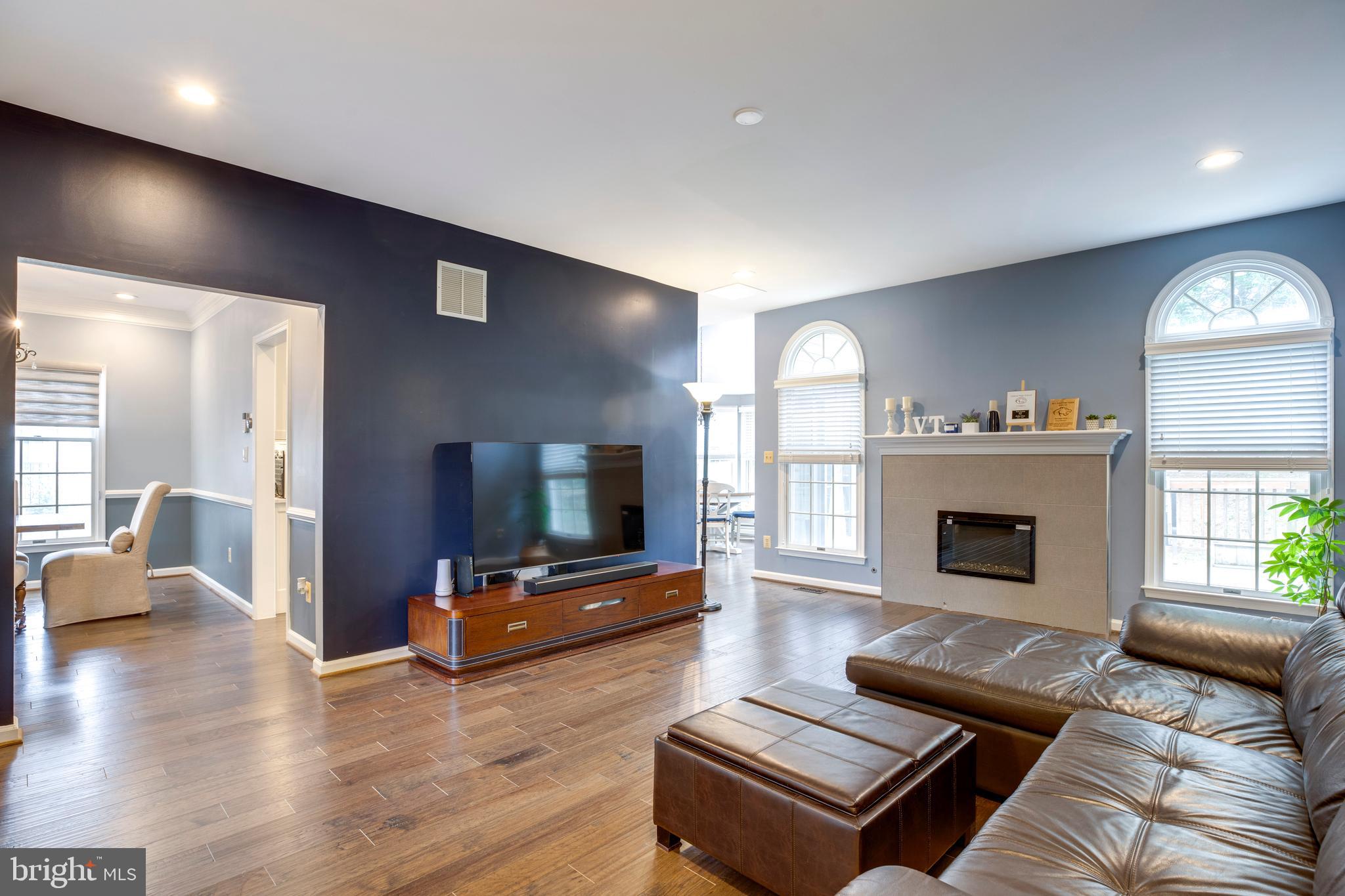 CENTURY OAK - Residential Lease