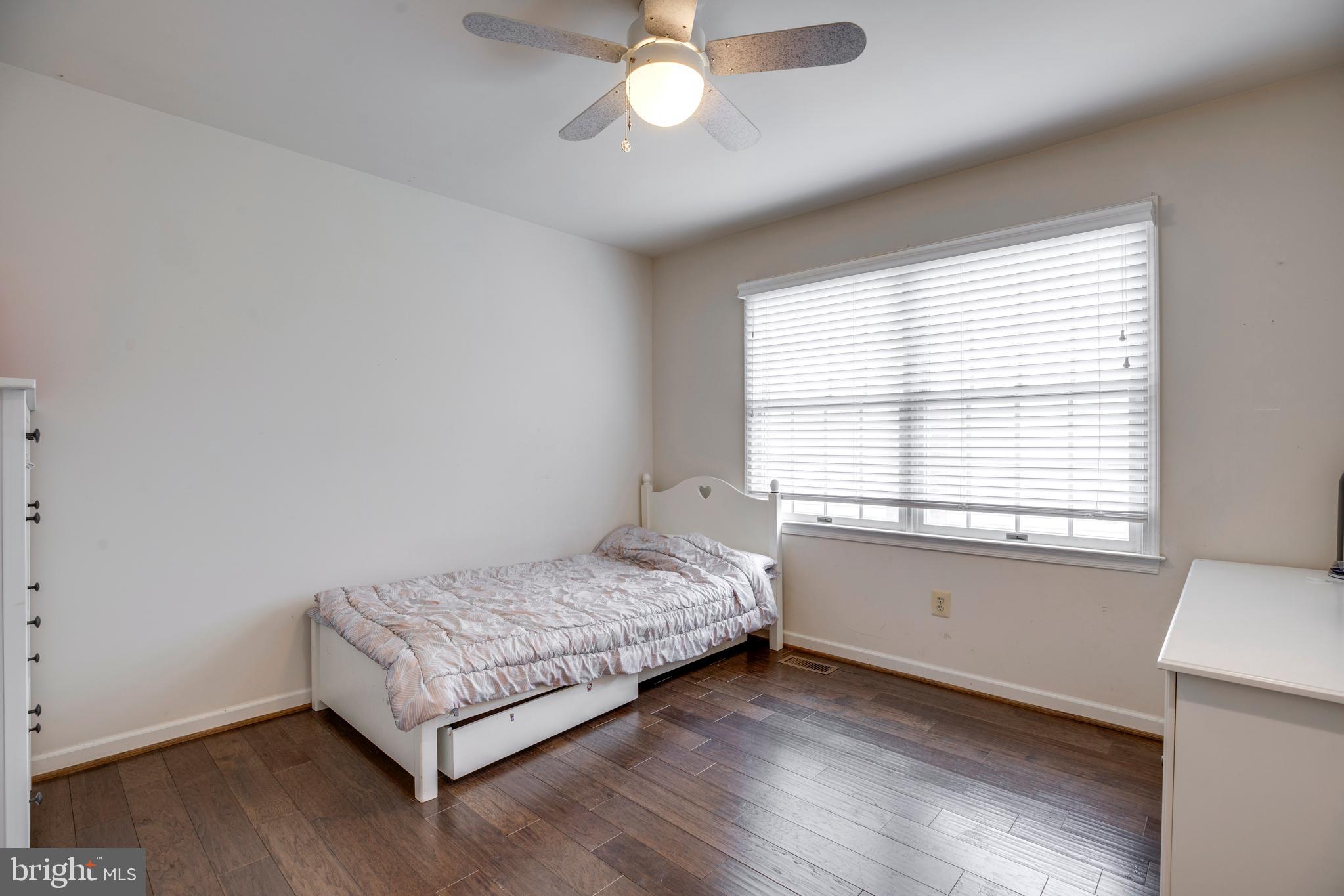 CENTURY OAK - Residential Lease