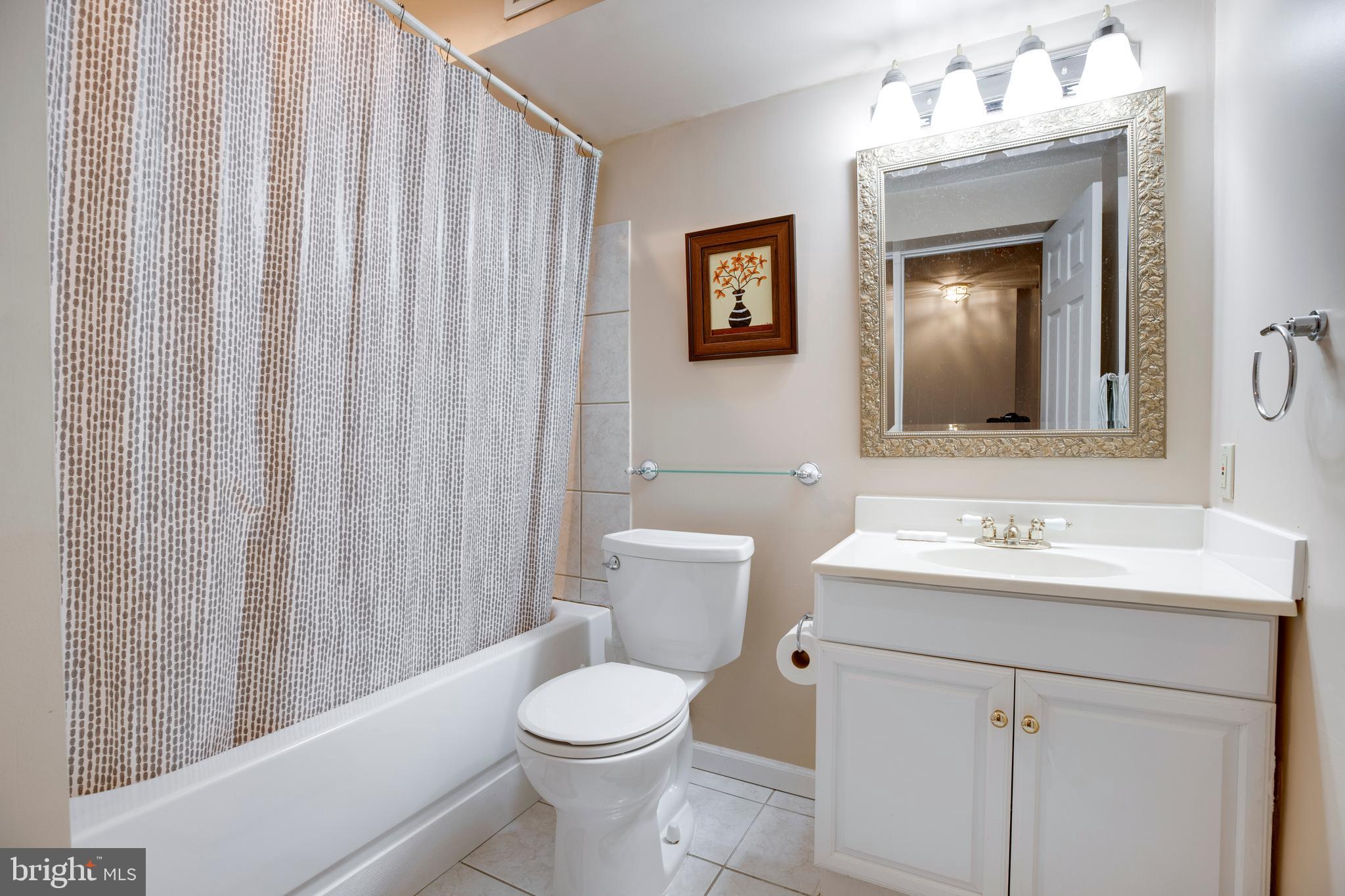 CENTURY OAK - Residential Lease