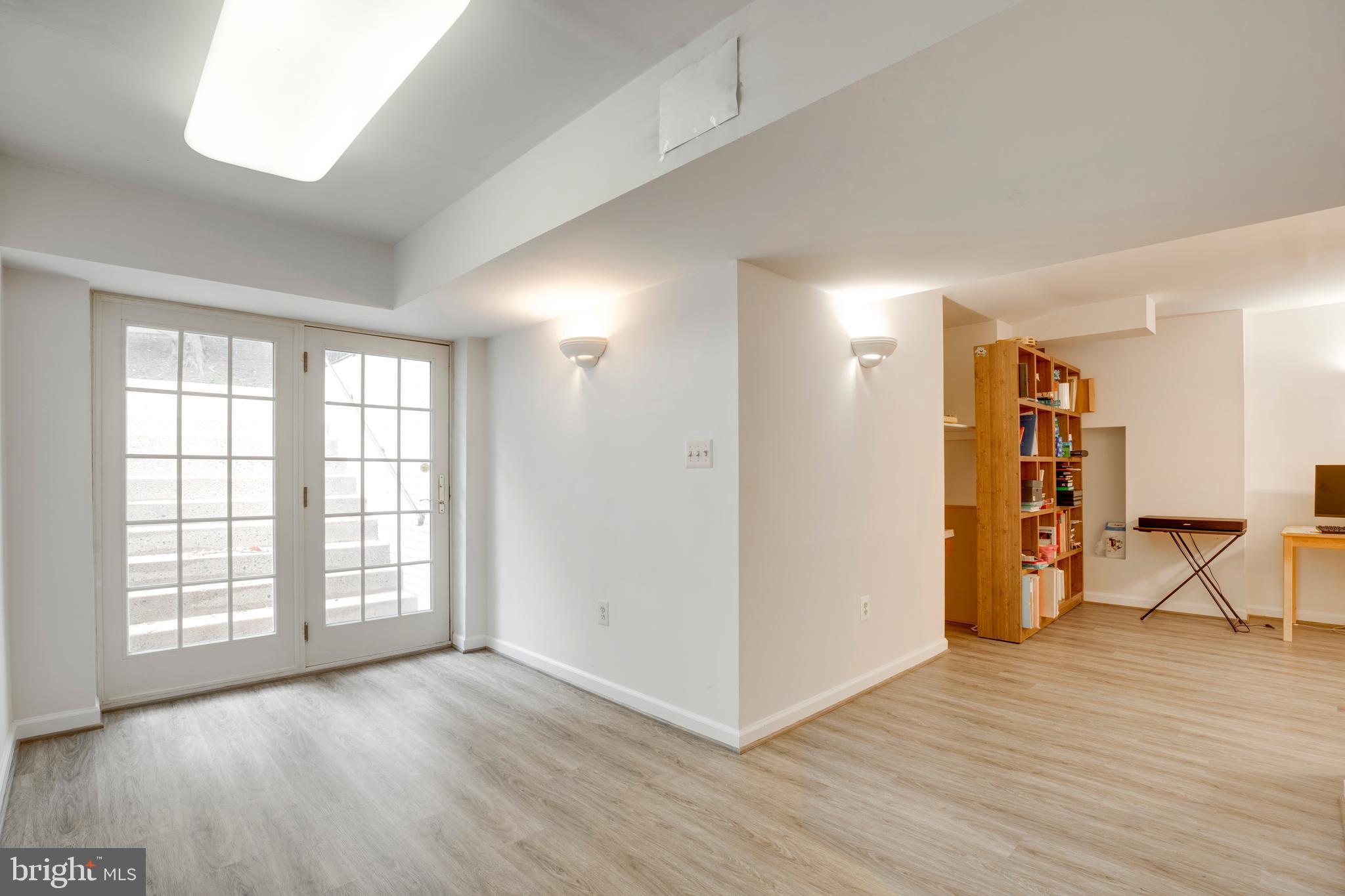 CENTURY OAK - Residential Lease