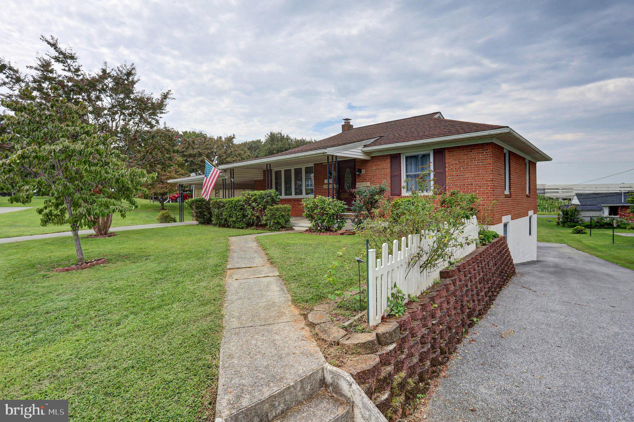 2239 BEVERLY DRIVE