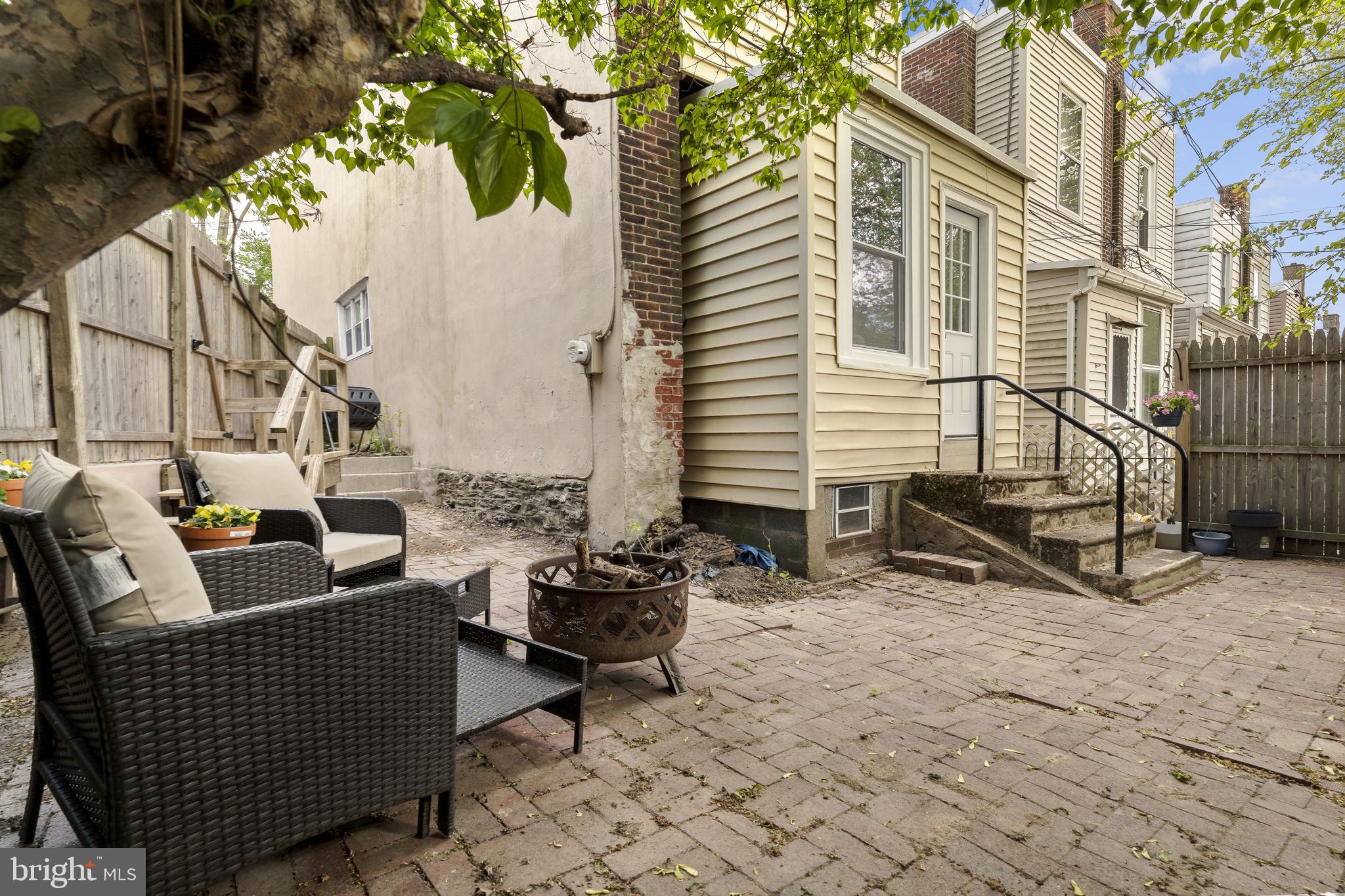 EAST FALLS - Residential