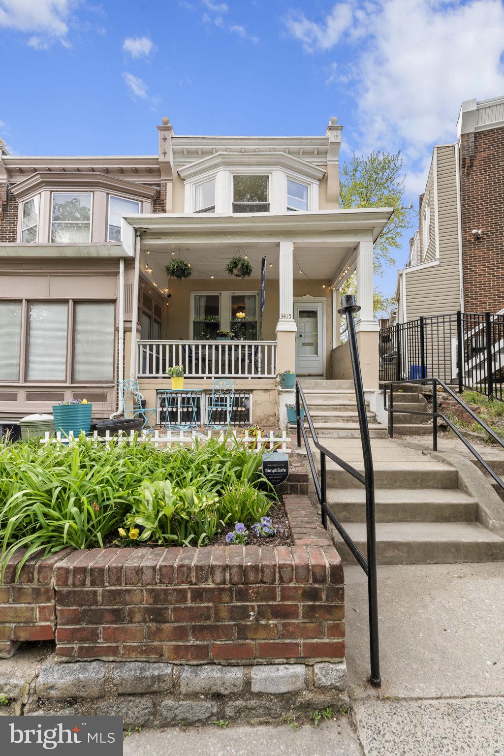 EAST FALLS - Residential