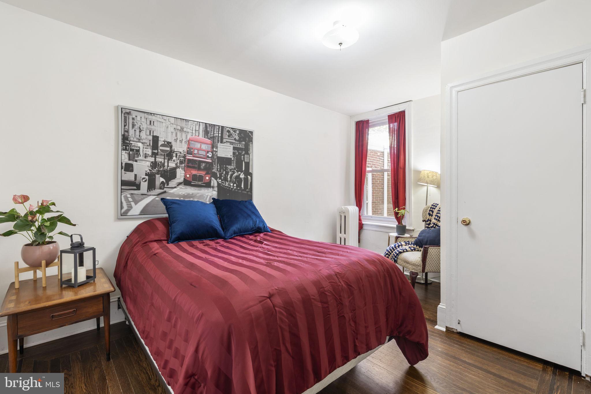 EAST FALLS - Residential