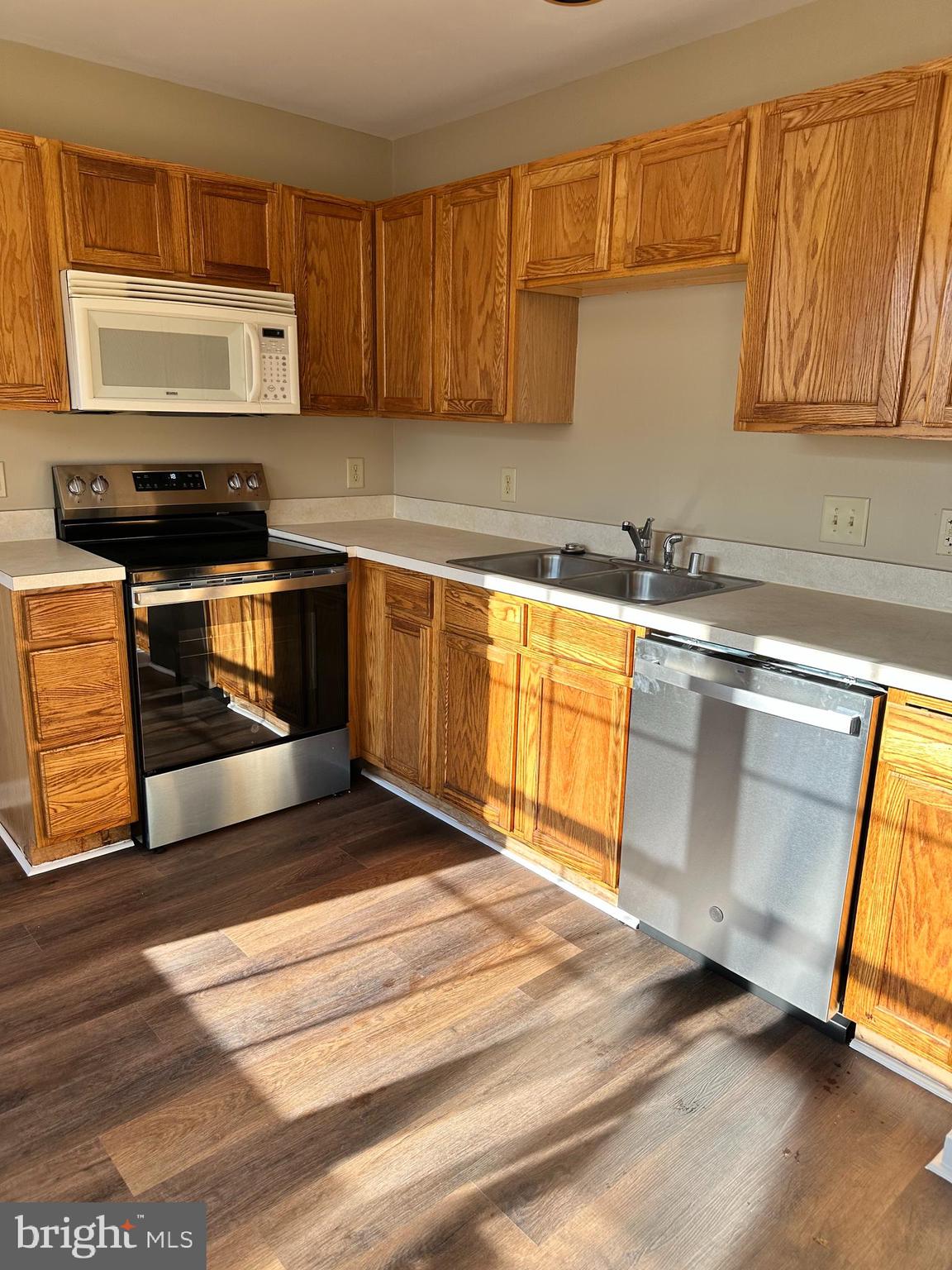 SALEM FIELDS - Residential Lease