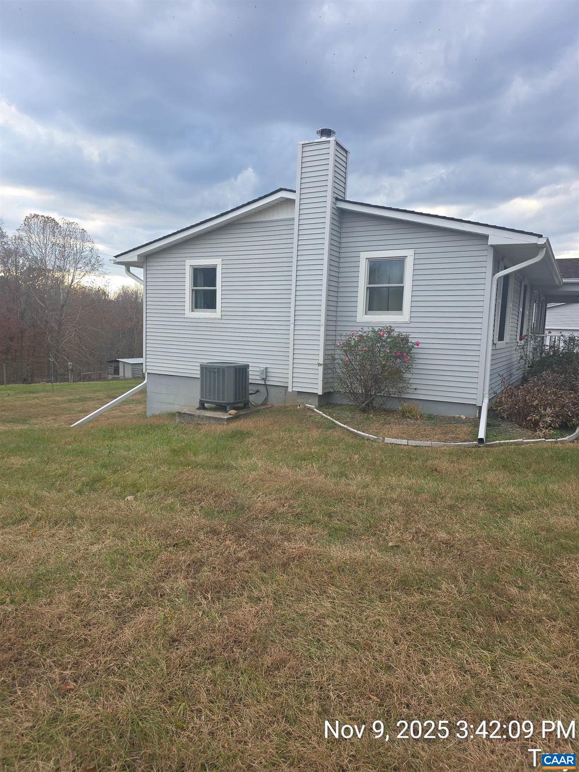 912 HUNTERS LODGE RD