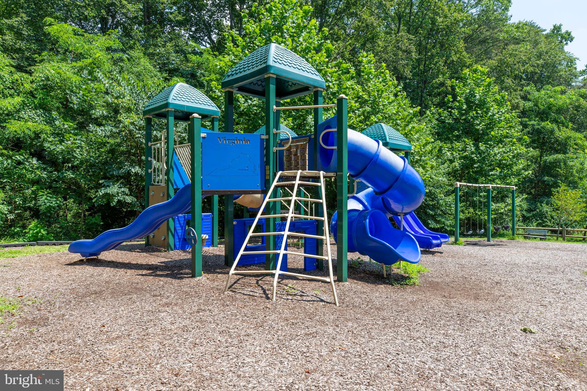 LAKE BRADDOCK - Residential