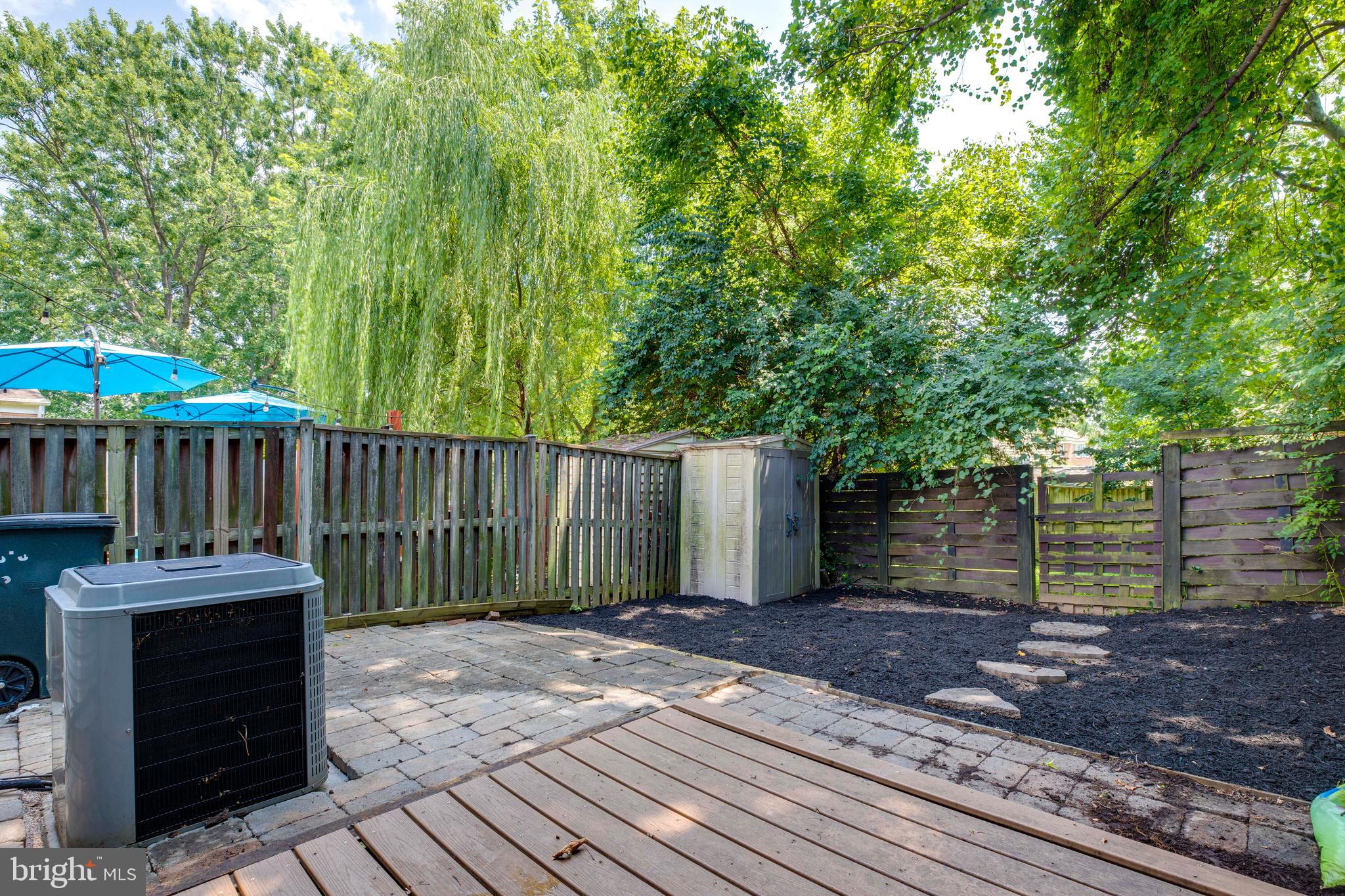 LAKE BRADDOCK - Residential